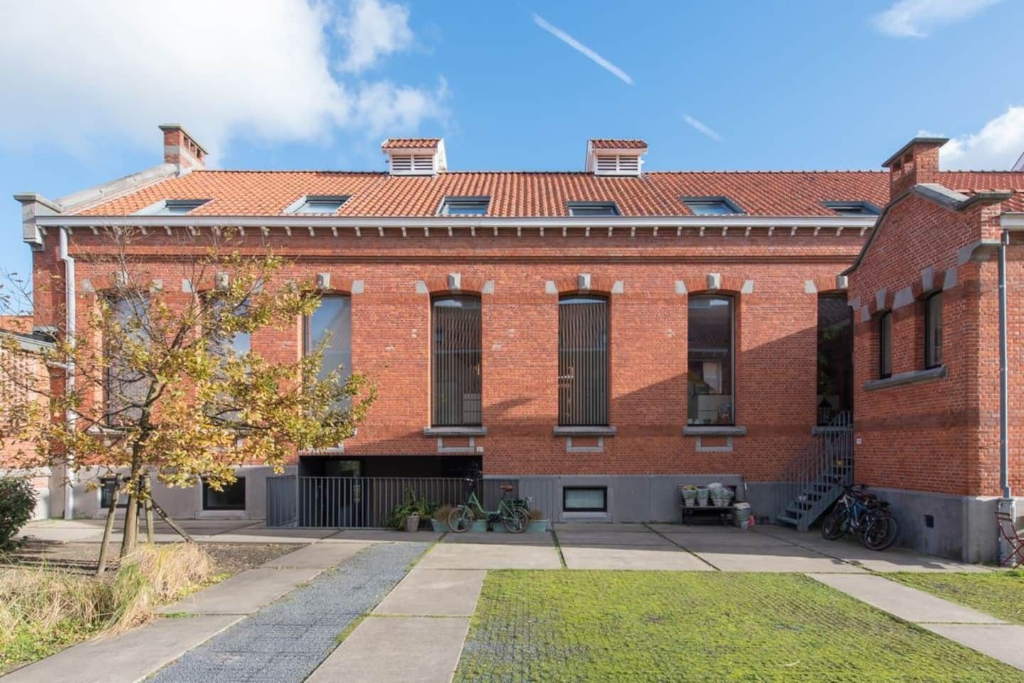 Karaktervolle woning op Oosteroever in Oostende foto 18