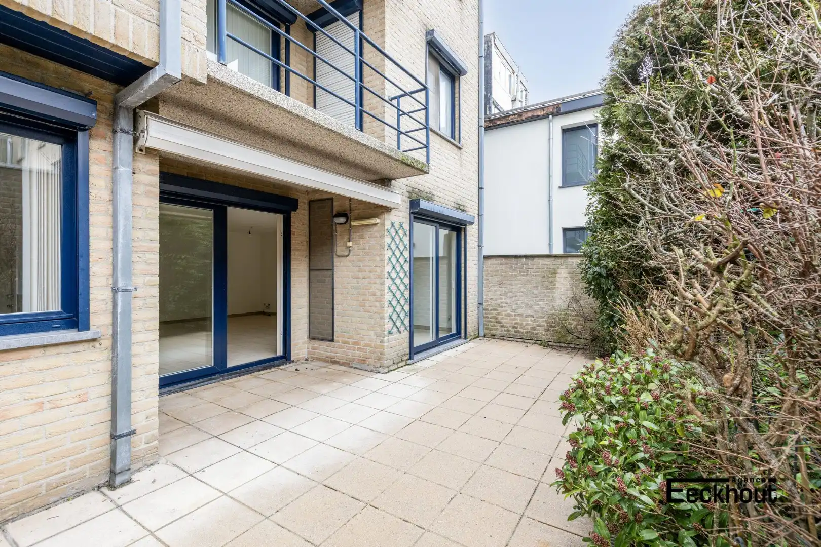 Zeer ruim appartement met 3 slaapkamers, groot terras en achterliggende, royale garagebox! foto 3