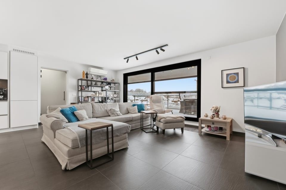 PENTHOUSE MET UNIEK DAKTERRAS, SAUNA EN STAANPLAATS IN HARTJE SINT-TRUIDEN foto 3