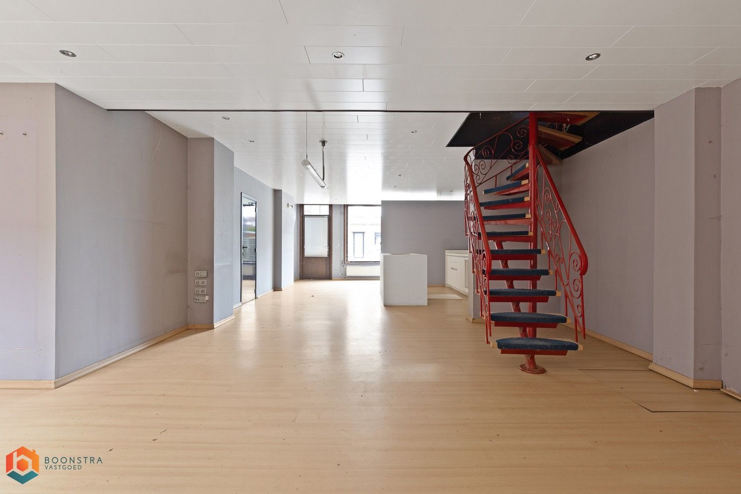 Te renoveren handelsgelijkvloers met woonst in het centrum van Itegem foto 7