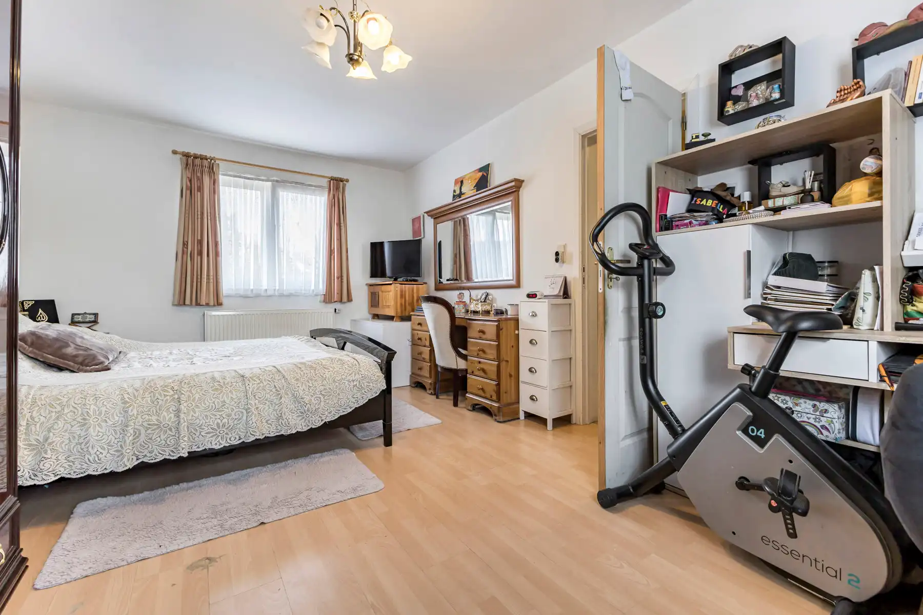Alleenstaande woning met 4 slaapkamers en tuin foto 12