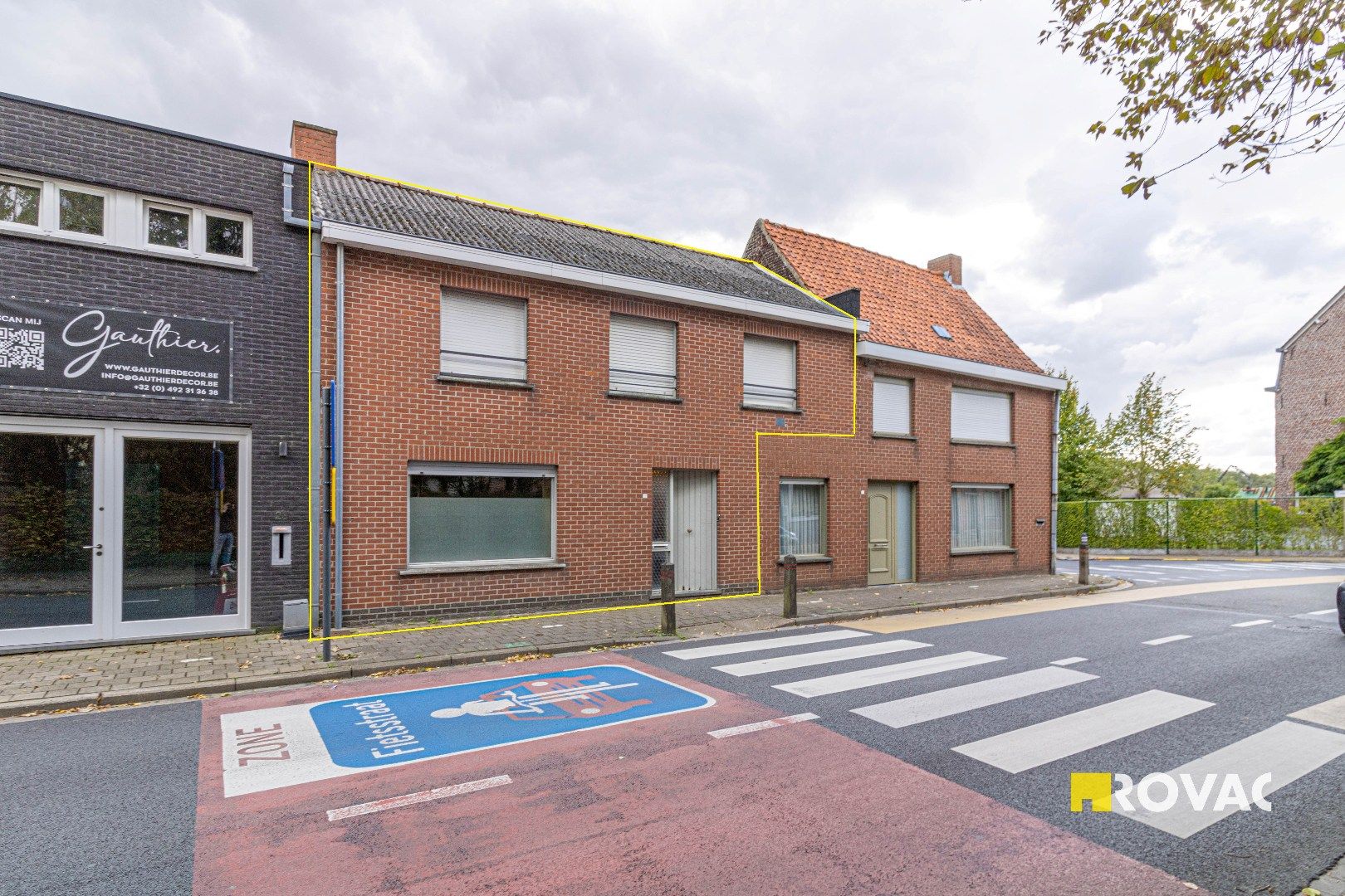 Zeer ruime woning met 5 slaapkamers, tuin en uitweg foto 2
