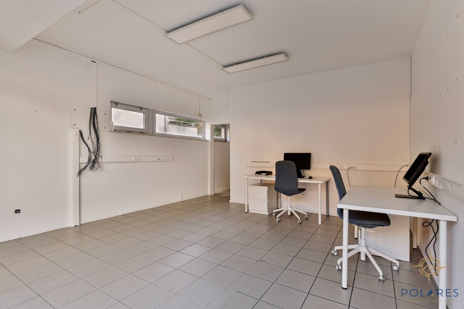 Multifunctionele handelsruimte met garage foto 6