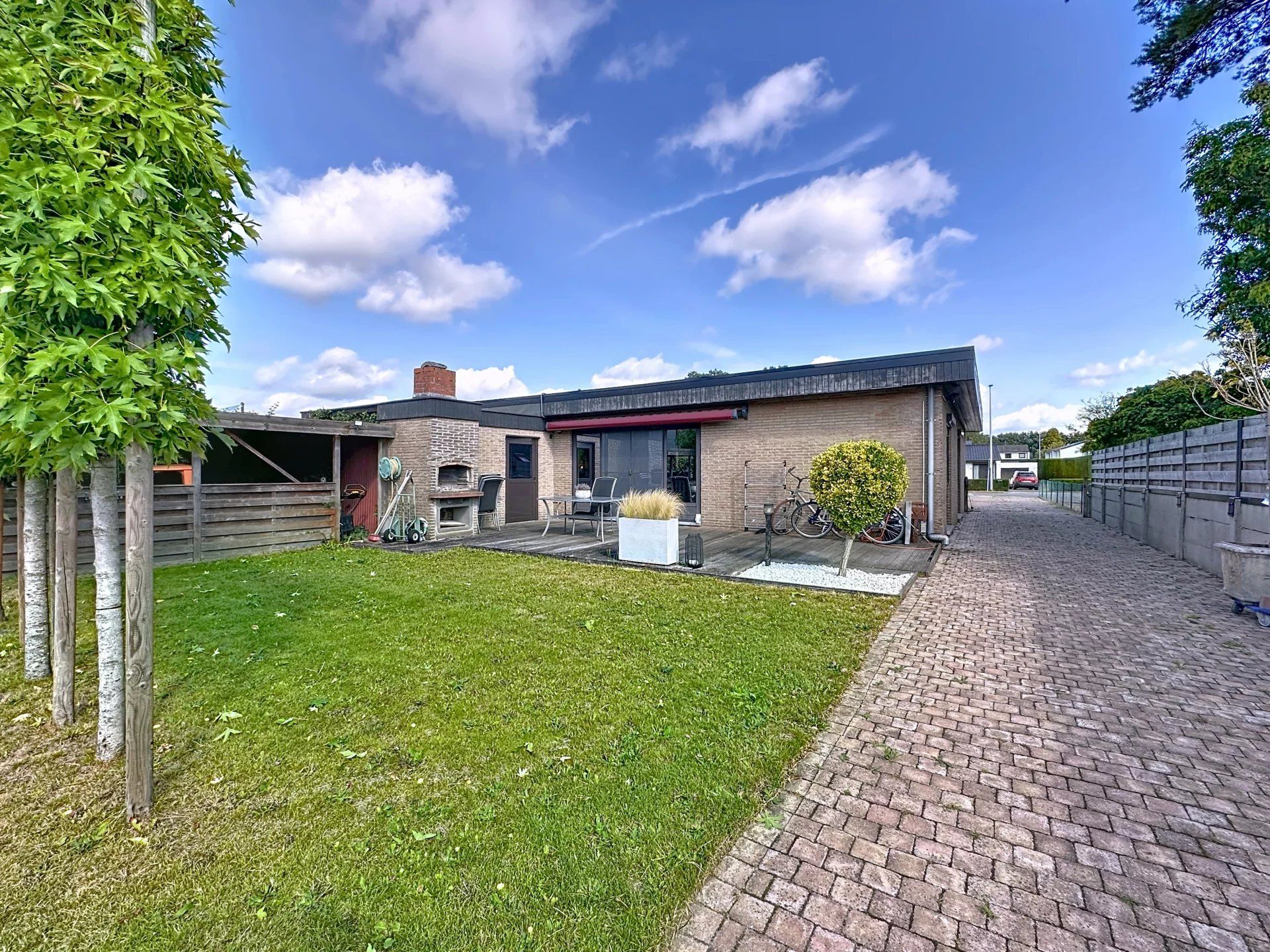 Gelijkvloerse woning op ruim perceel (8 are) in landelijke omgeving. foto 27