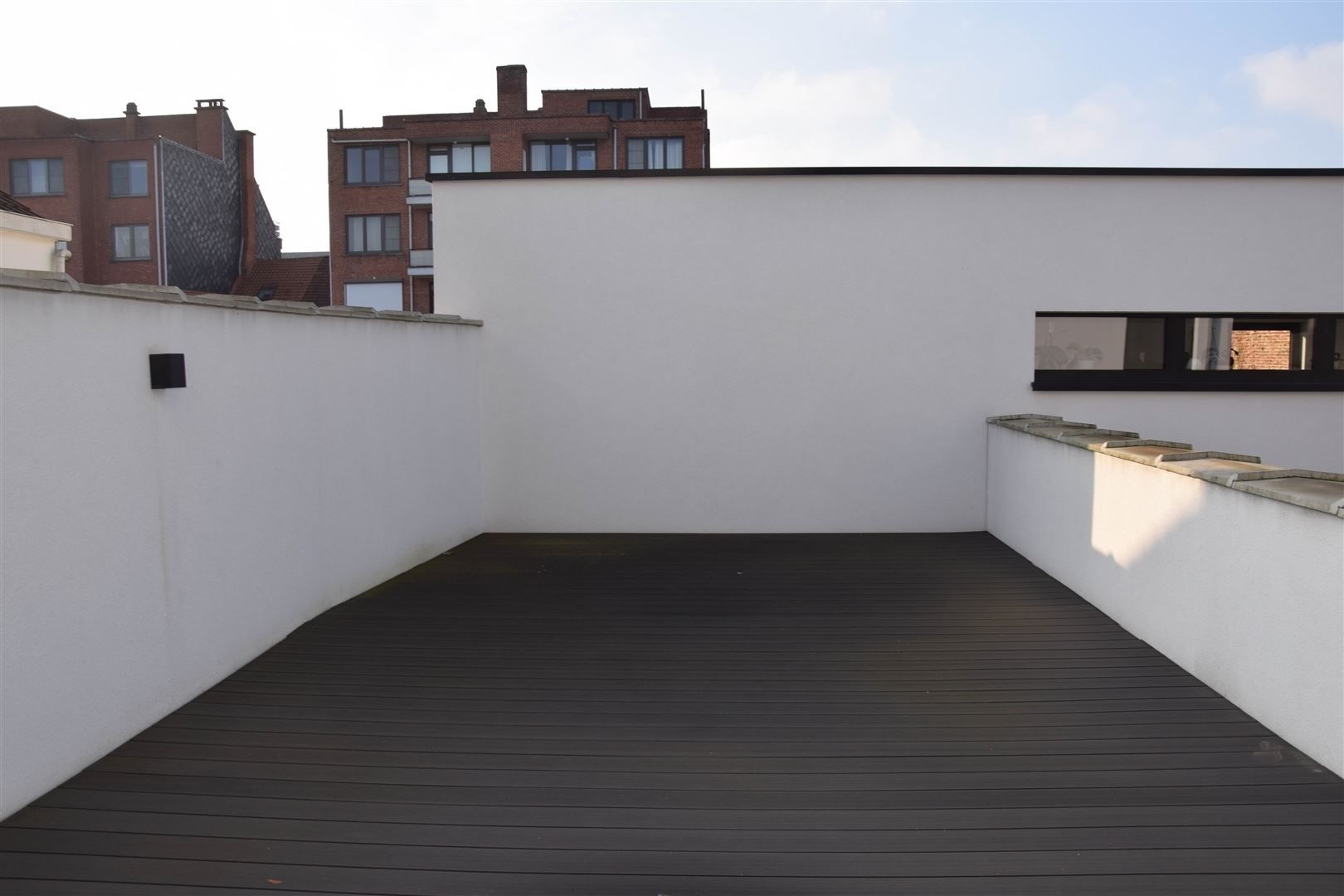 Instapklaar 2 slaapkamer appartement met ruim terras foto 12