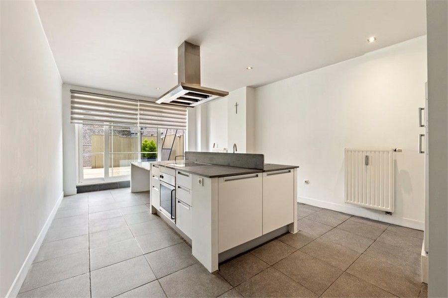 RUIM INSTAPKLAAR APPARTEMENT MET RUIM TERRAS IN HET CENTRUM VAN SINT-TRUIDEN foto 12