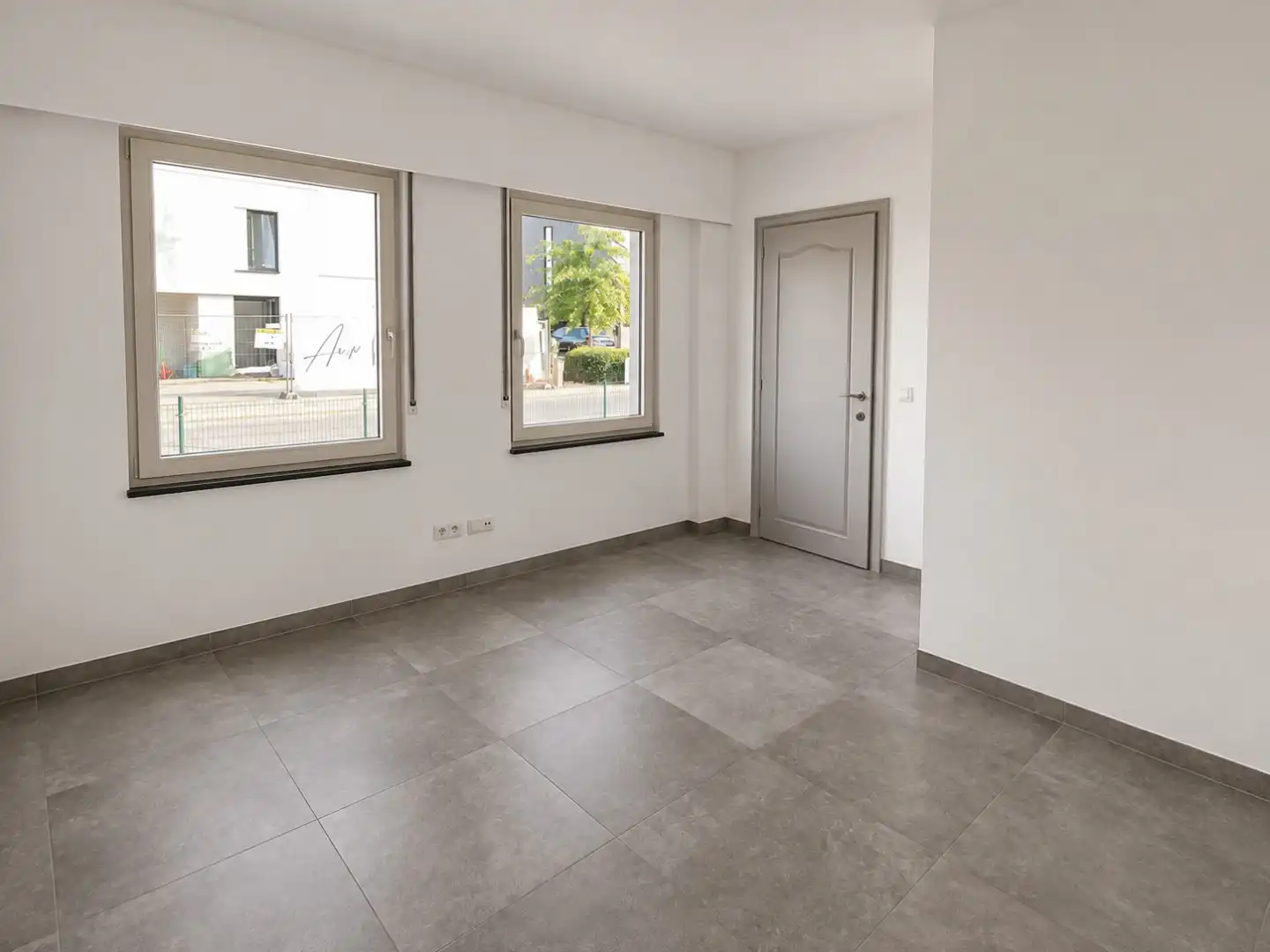 Gerenoveerde open bebouwing met drie slaapkamers, bureau en ruime tuin te huur in Merendree foto 9