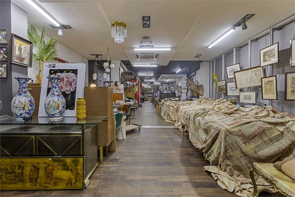 Te renoveren handelshuis op top locatie foto 2