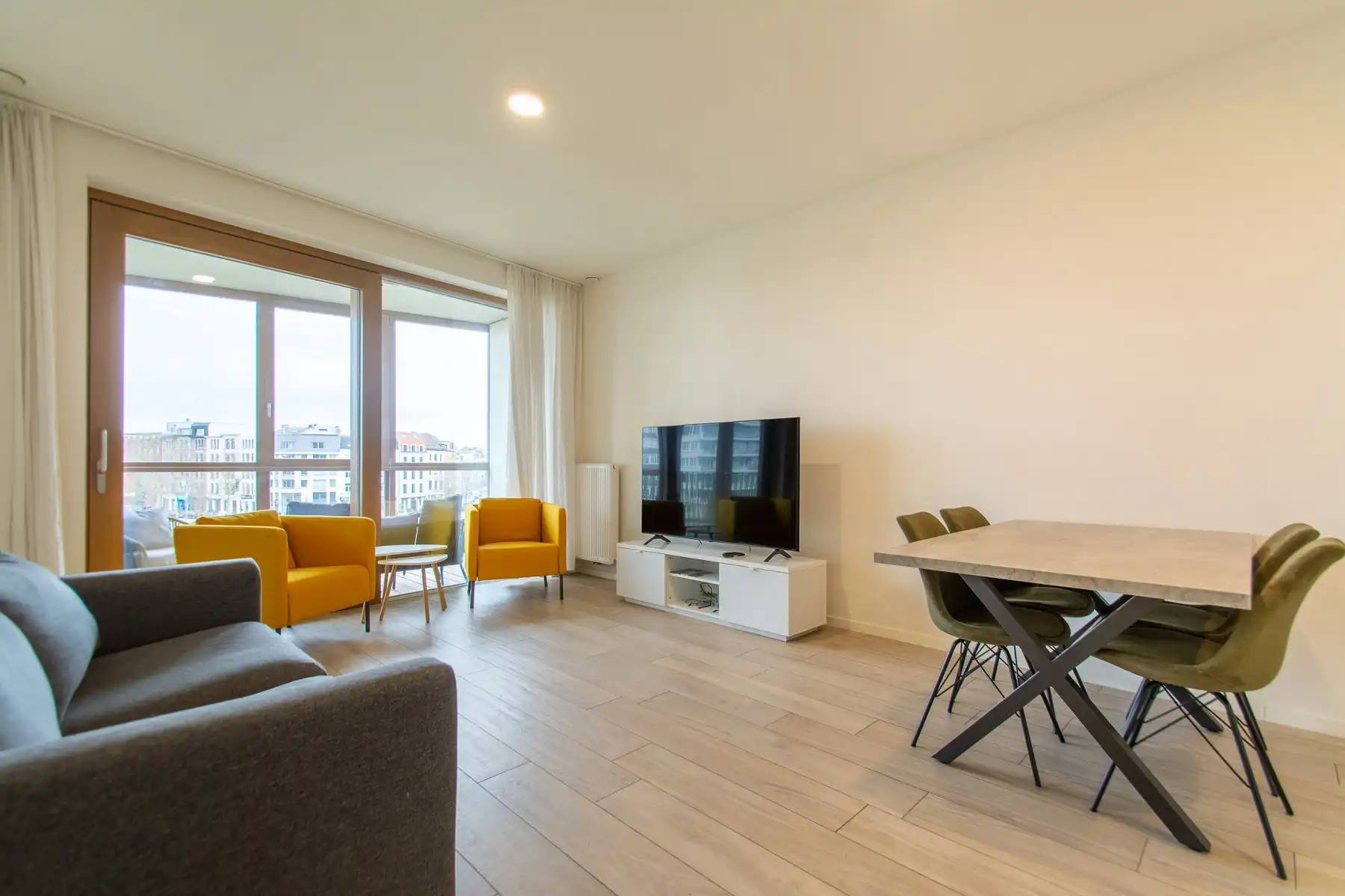 Mooi 1-slaapkamer appt met prachtig TERRAS foto {{pictureIndex}}