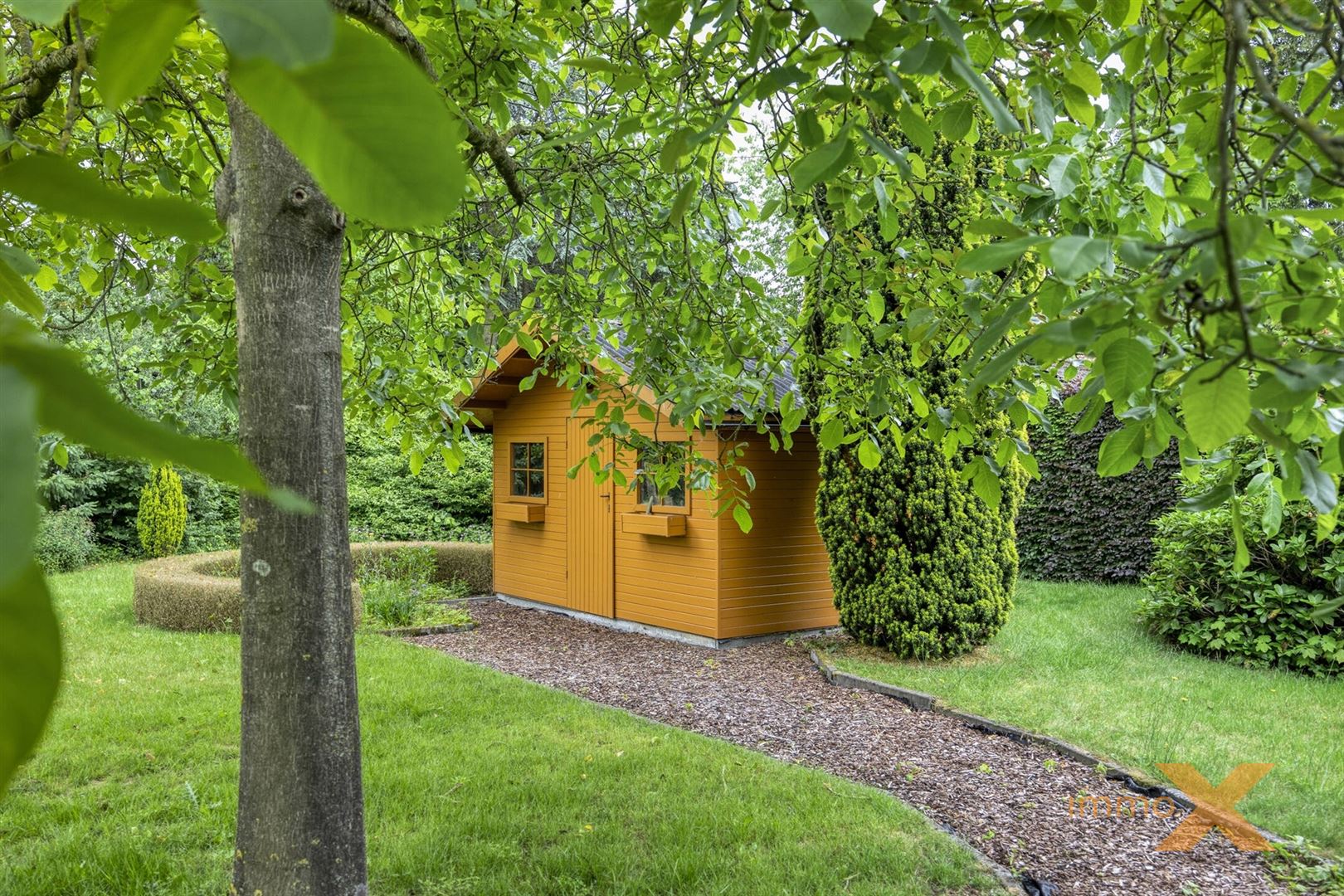 OP TE FRISSEN RUIME VILLA MET GROTE TUIN foto 27