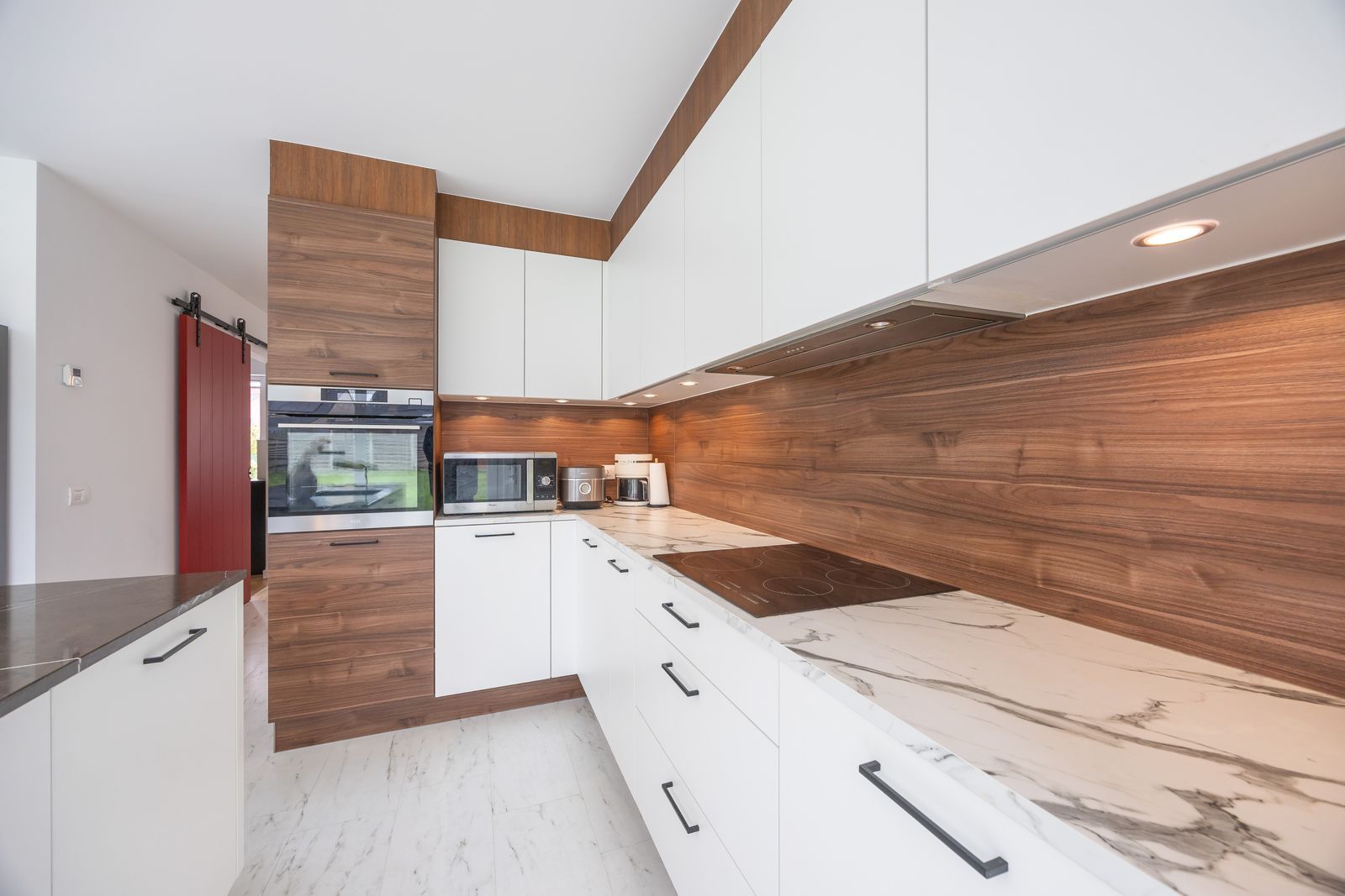 Recente vrijstaande villa op een royaal perceel (1044 m2) foto 7