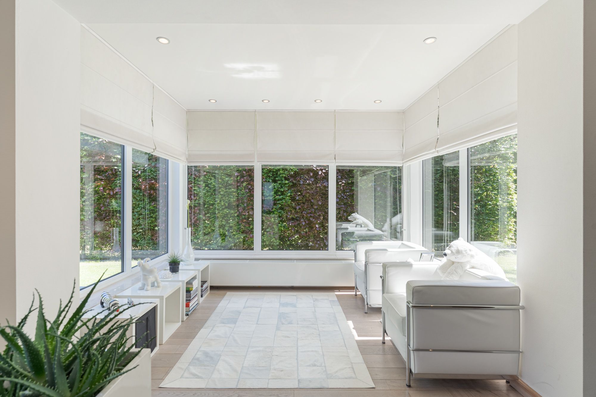 Exclusieve villa met tijdloze klasse, zwemvijver en zicht op groen te Hasselt ! foto 8
