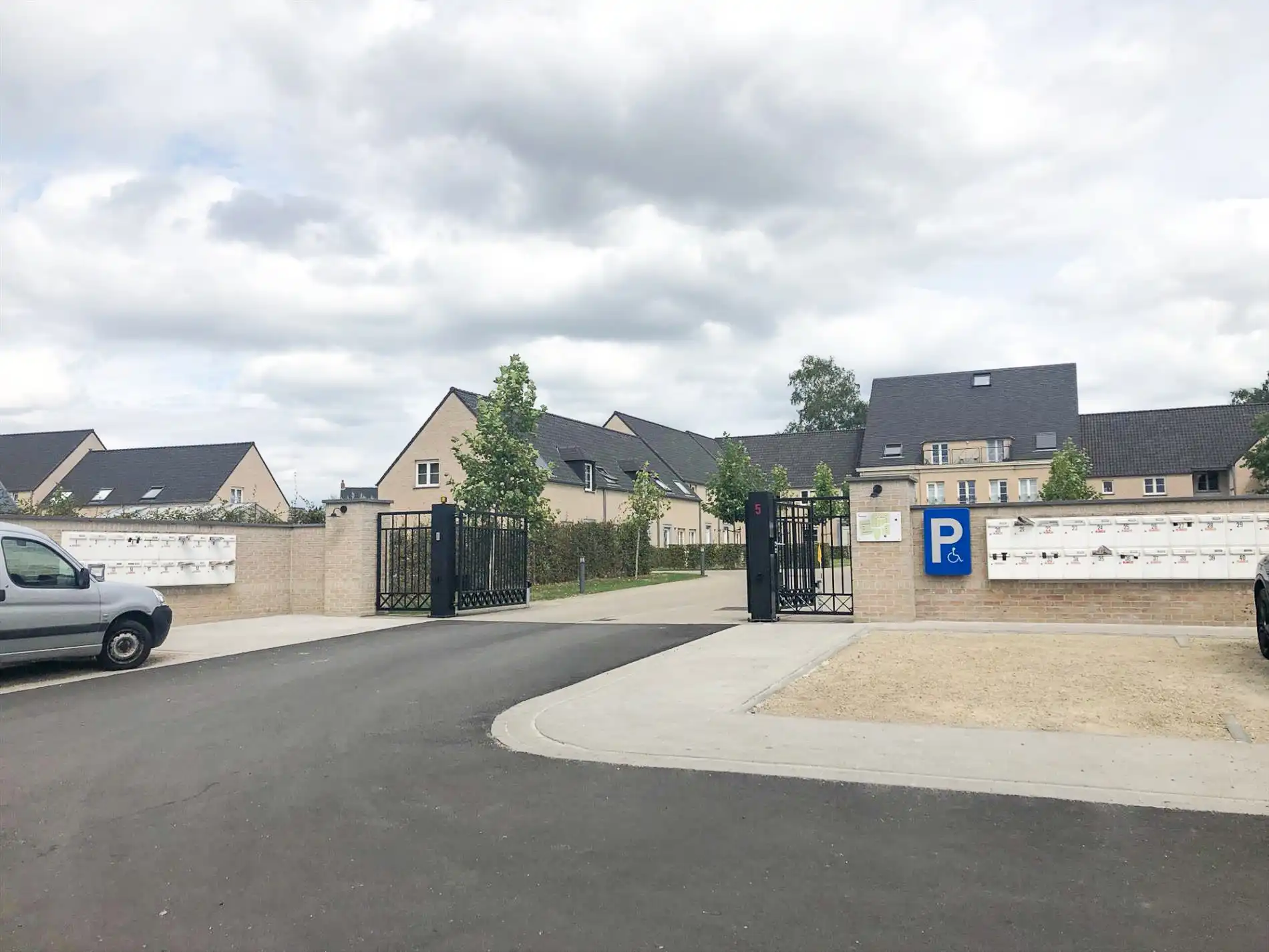 Prachtige en ruime eengezinswoning met parkeerplaats en garage in het centrum van Lichtervelde foto 20