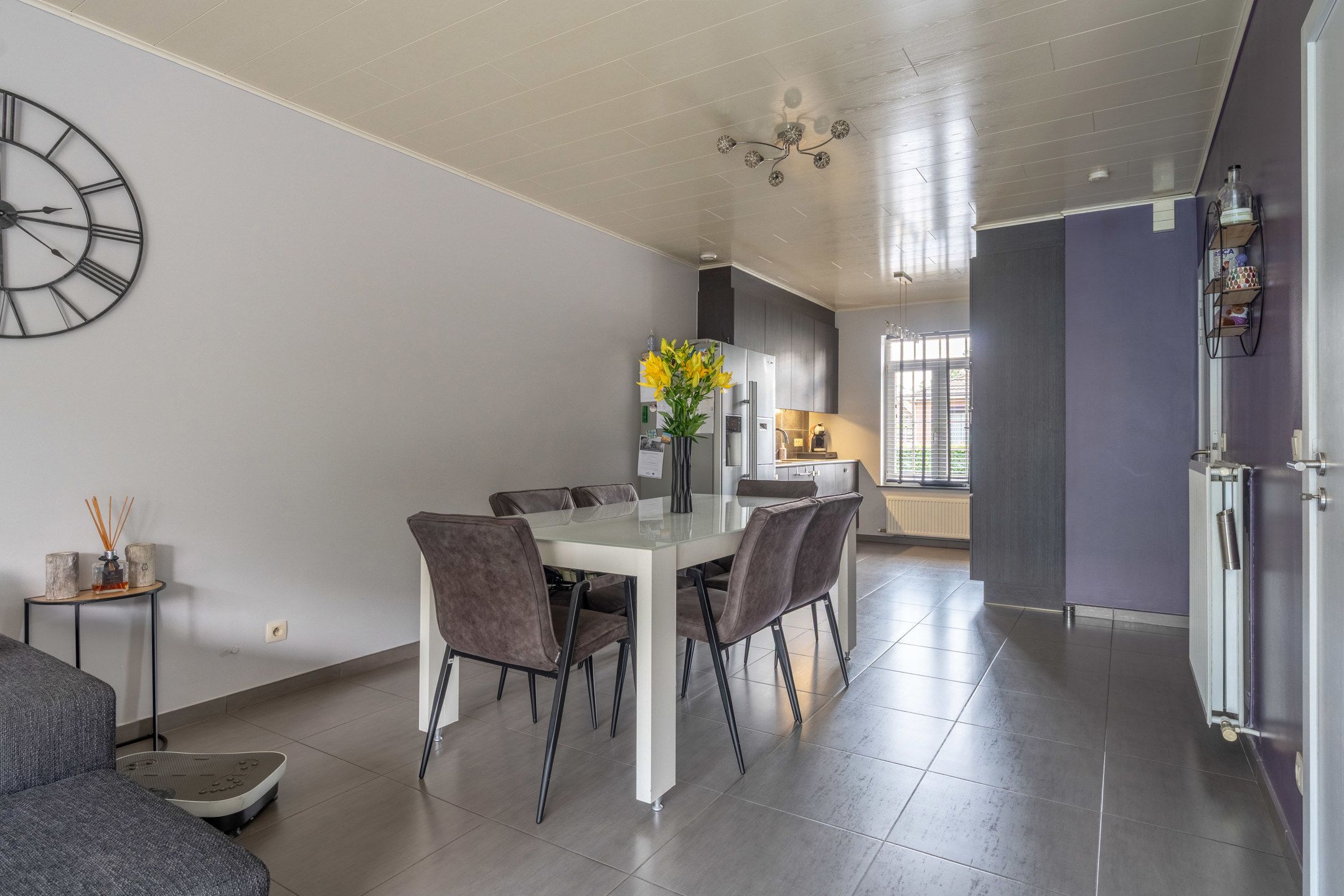 Instapklare woning met 3 grote slpks en garage foto 10