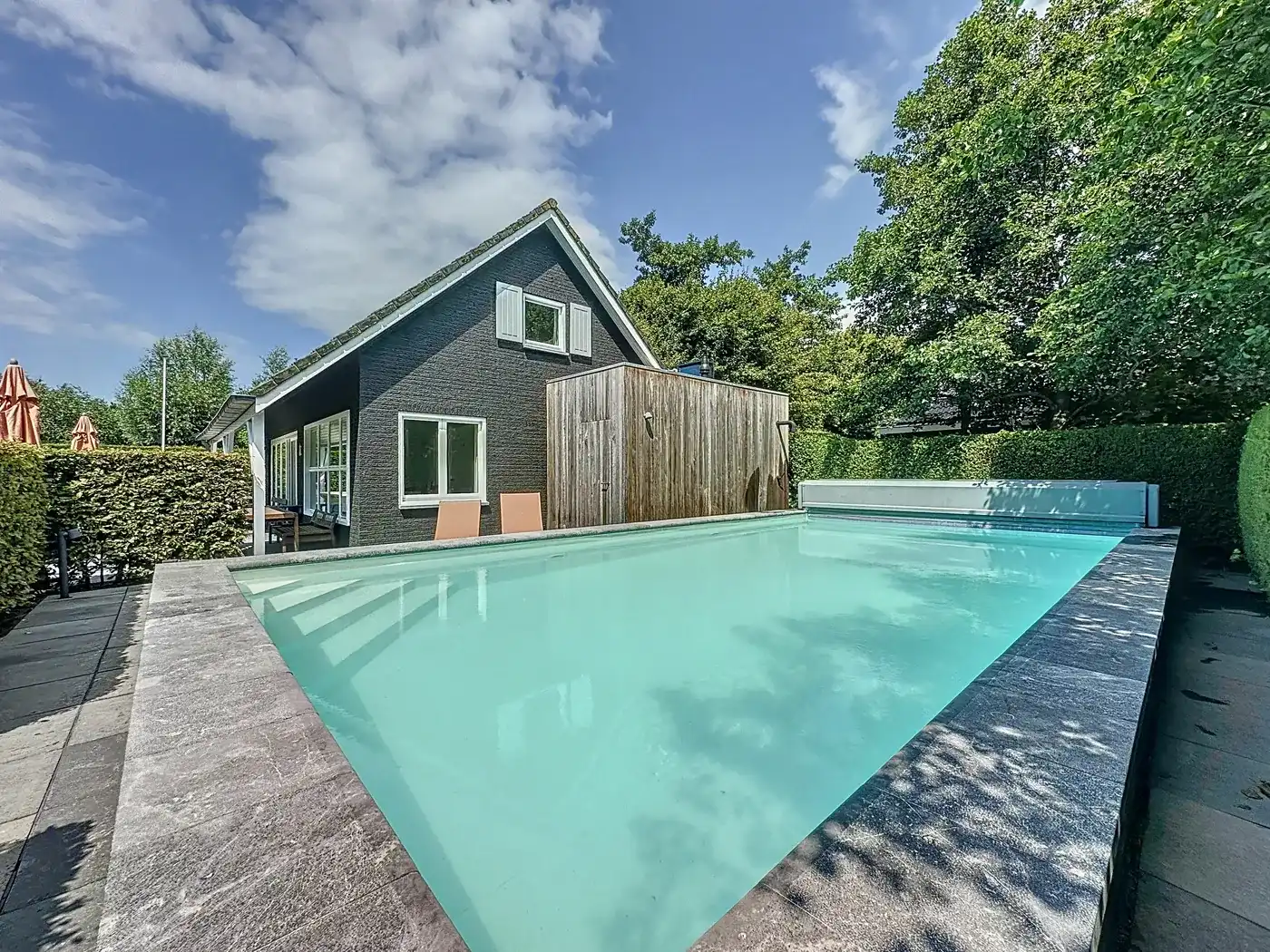 Unieke vrijstaande recreatiewoning op een toplocatie te Cadzand-Bad foto 6