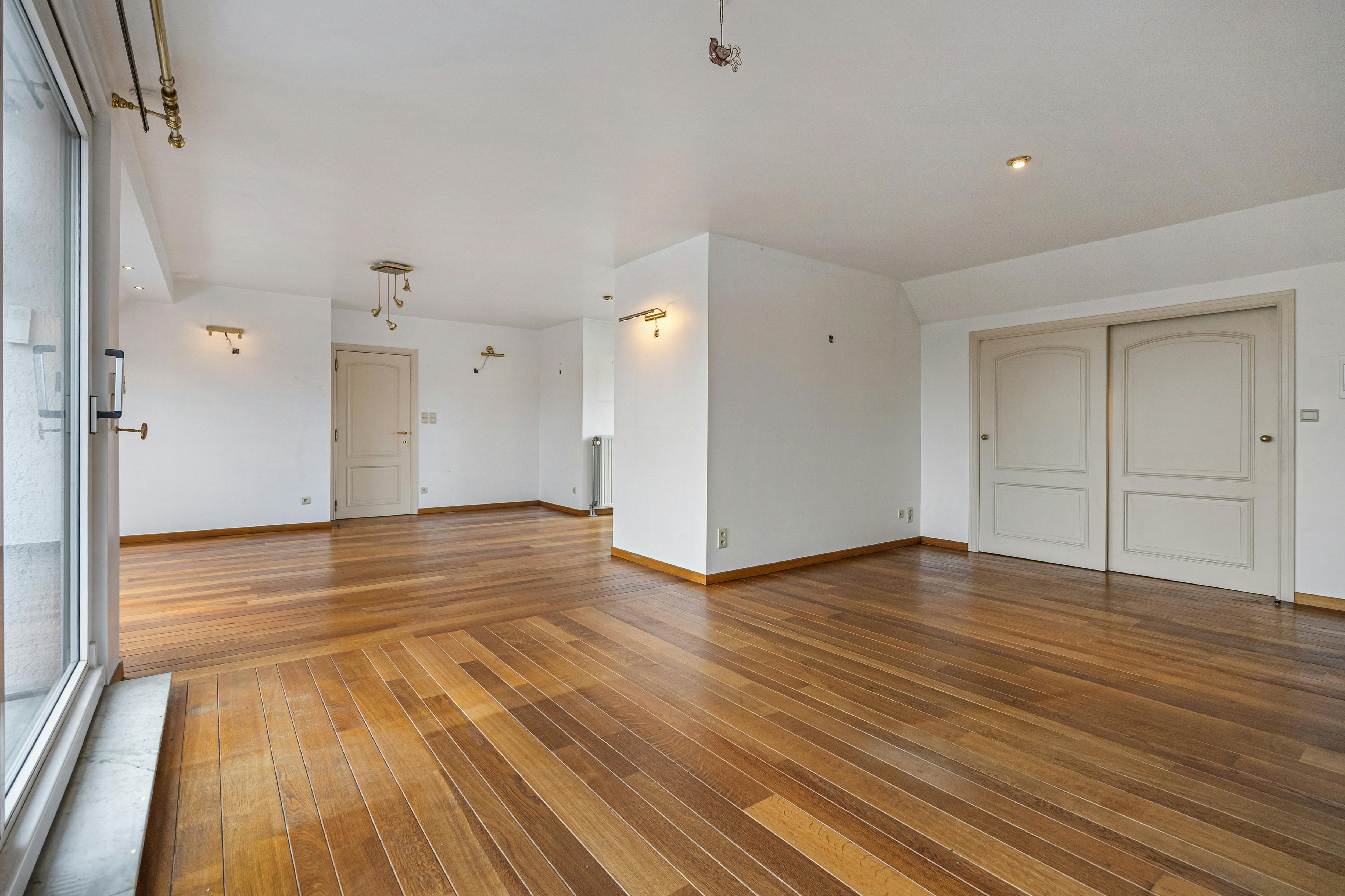 Penthouse in hartje Genk foto 2