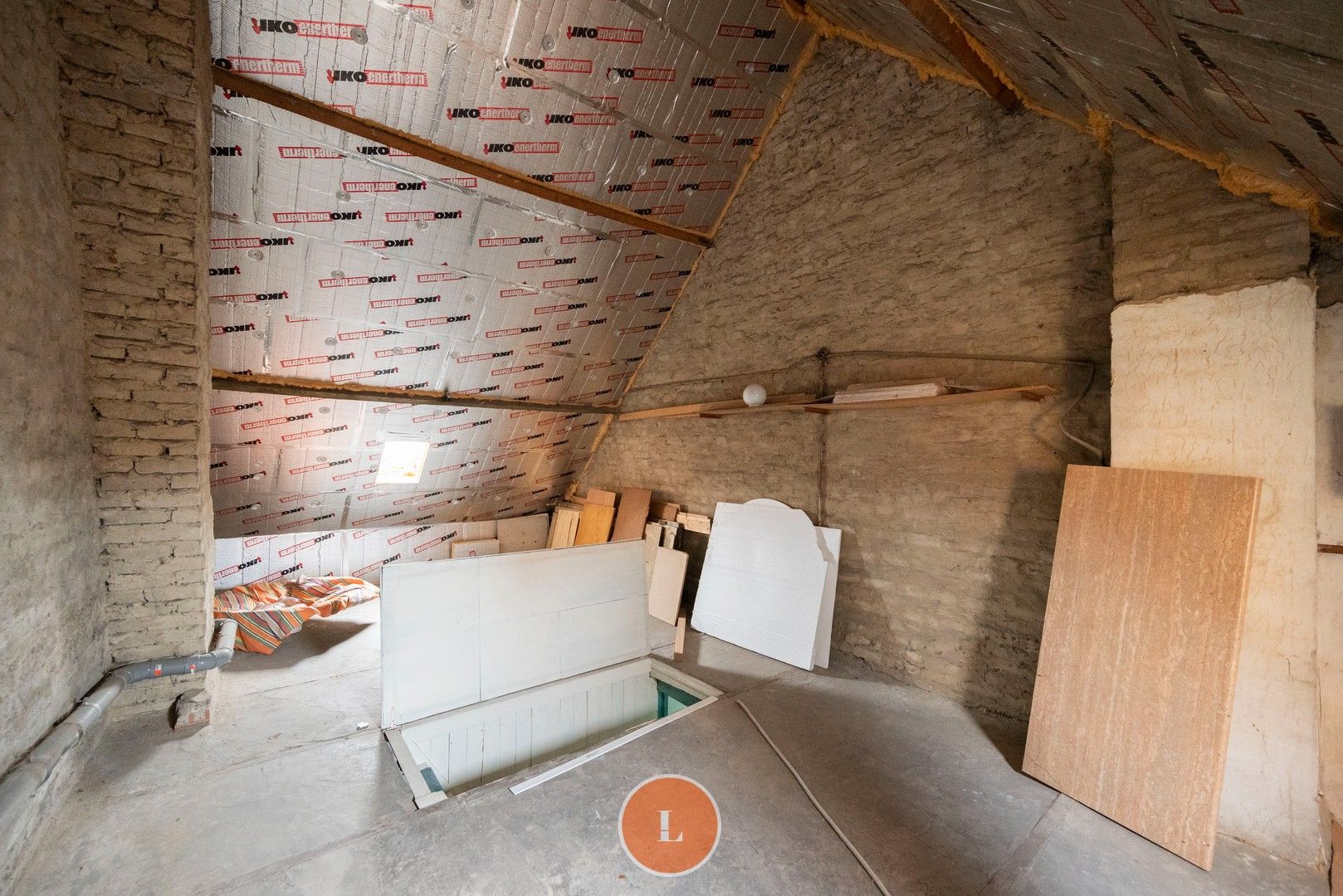 Te renoveren woning te koop in Menen foto 13