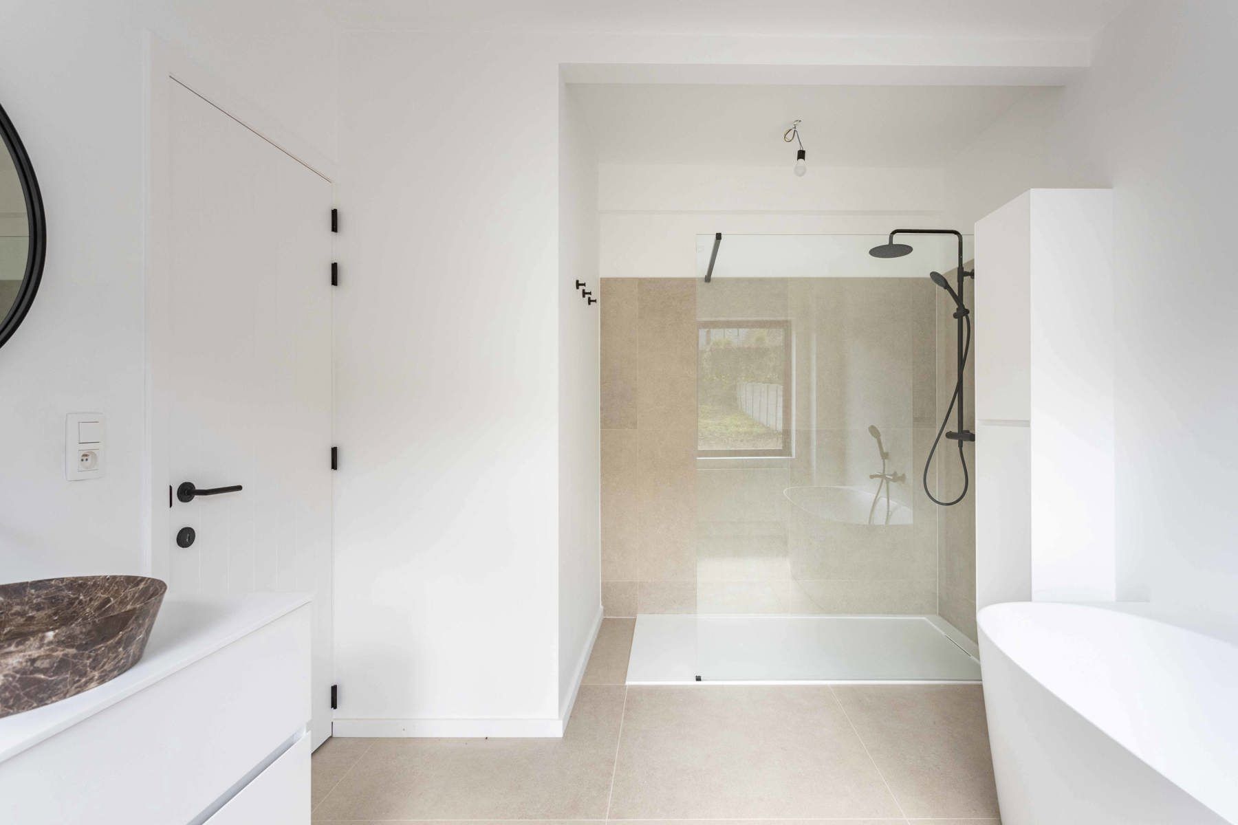 Instapklare woning met 5 slpk, op 7,5 are + tuin foto 13