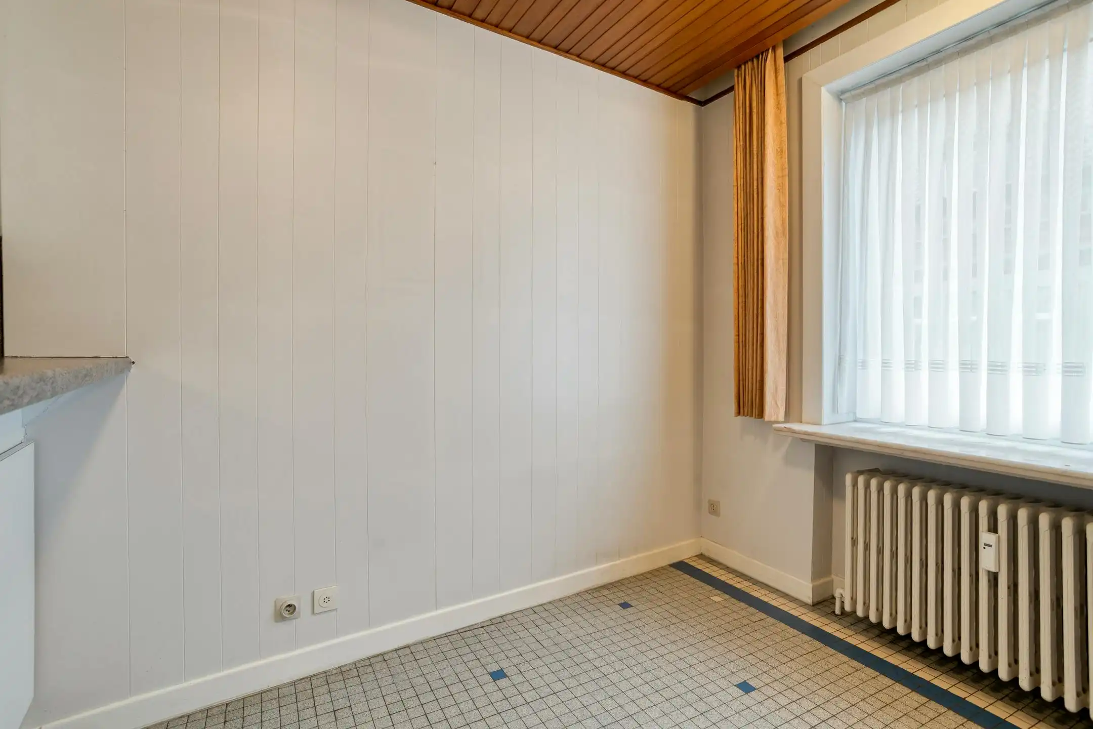 Uitzonderlijk ruim appartement te koop in hartje Kortrijk foto 9