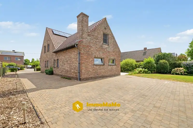 RUIME GEZINSWONING MET 3 SLPK EN GARAGE TE KOOP IN LOCHRISTI foto 33
