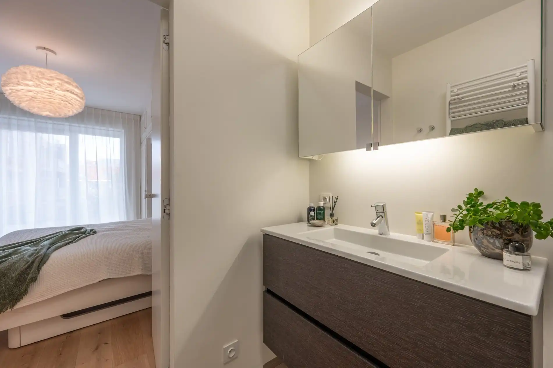 Stijlvol en volledig gerenoveerd appartement op wandelafstand van zee en het commerciële centrum. foto 27