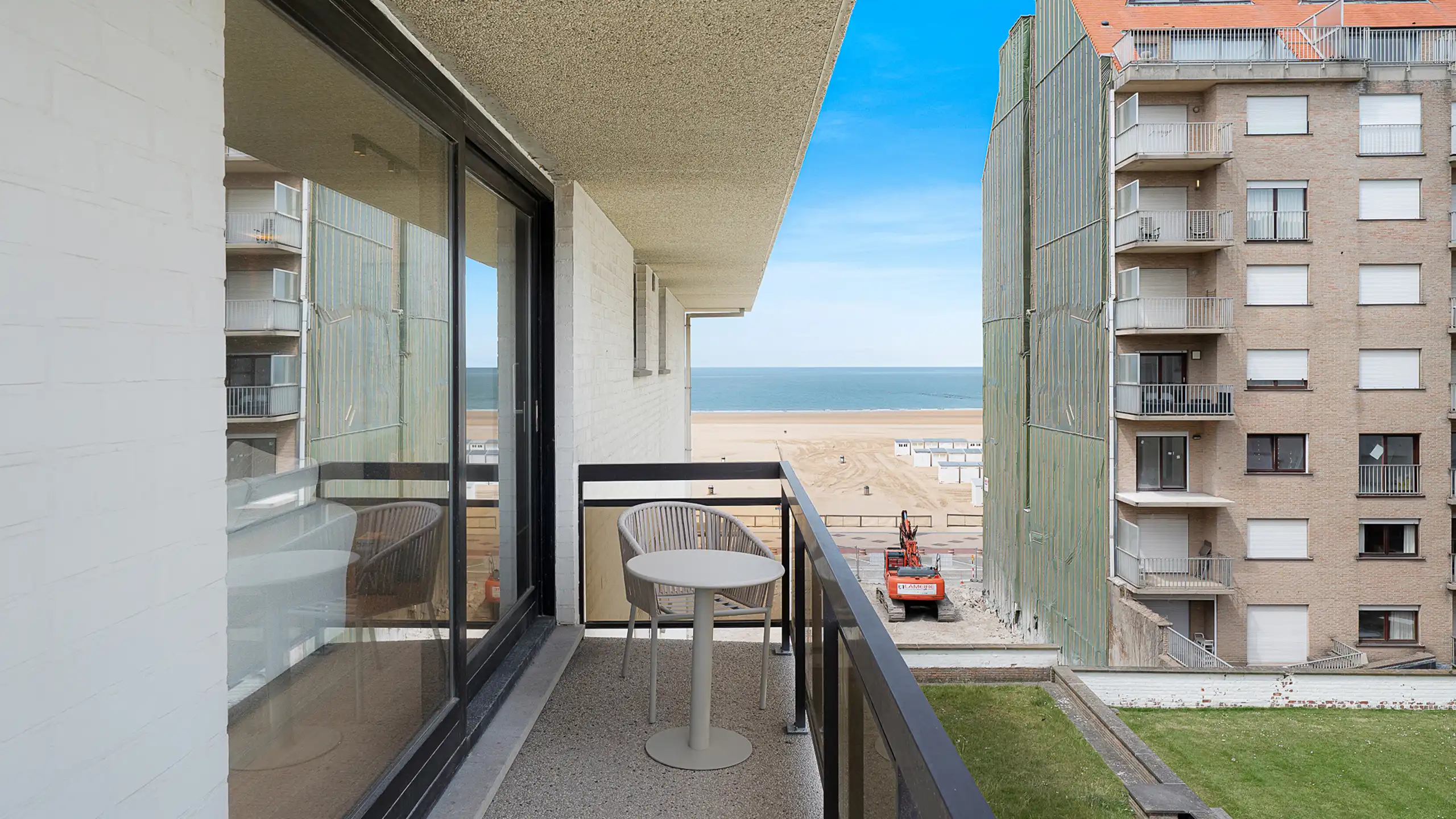 Prachtig gerenoveerd duplex appartement [J. Nellenslaan -Duinbergen]. foto 14