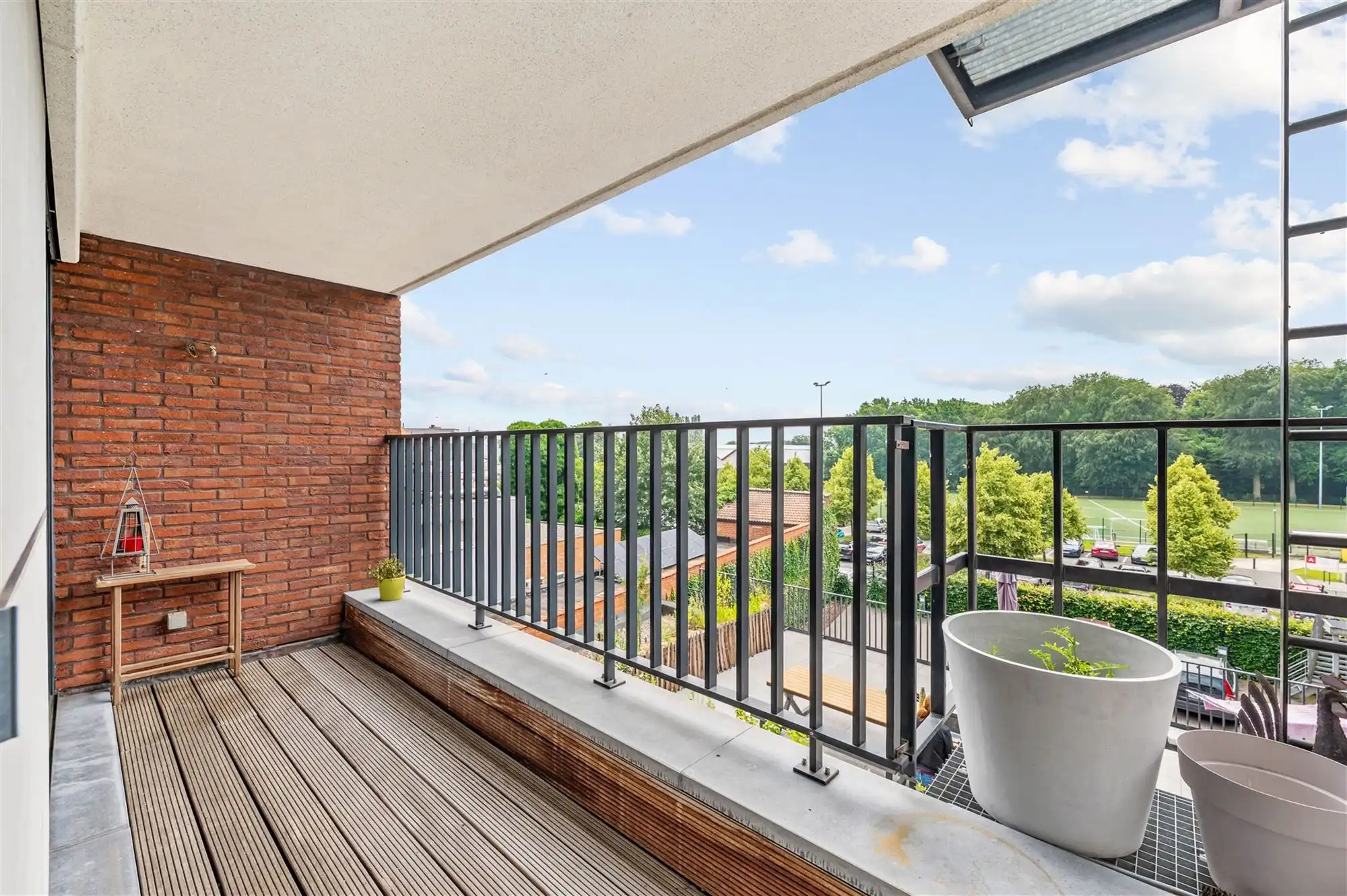 Instapklaar 2-slaapkamerappartement met zuidoostterras. foto 2