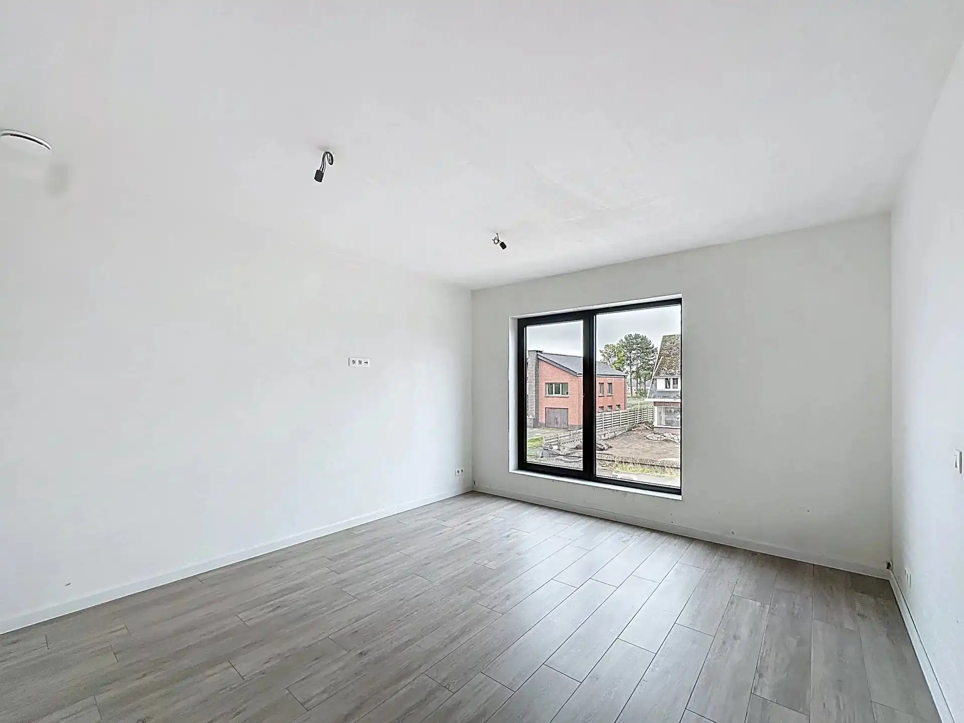 Moderne BEN-woning met 3 slaapkamers en een carport op een mooi perceel. foto 16