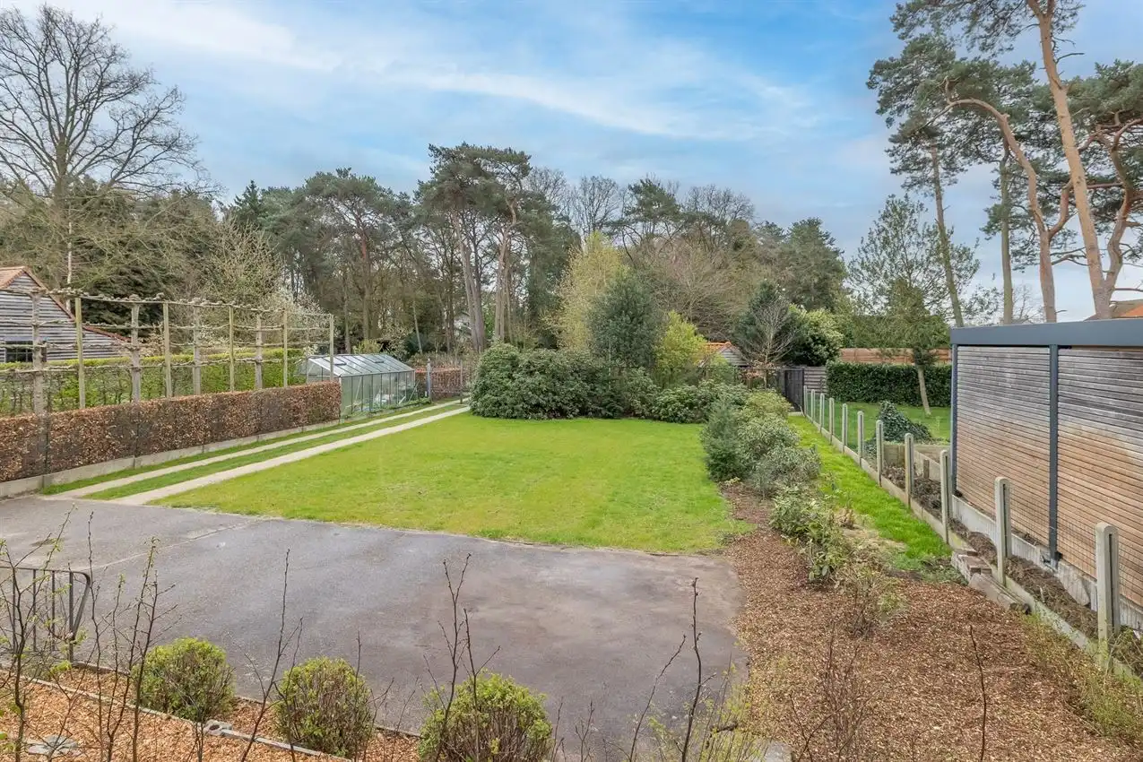 Gusting gelegen woning met 3 slpk, garage en tuin foto 41