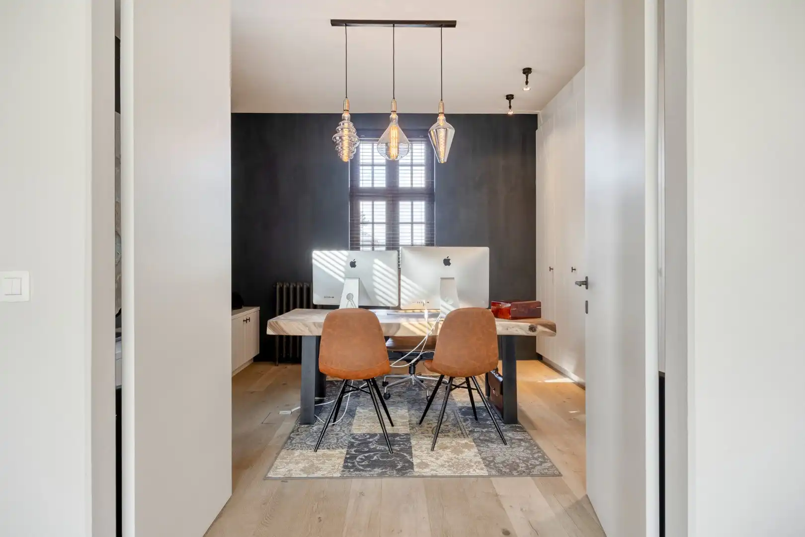 Prachtig afgewerkte villa met 4 slpks en 2 badkamers , landelijk gelegen op 1.080 m² ! foto 8