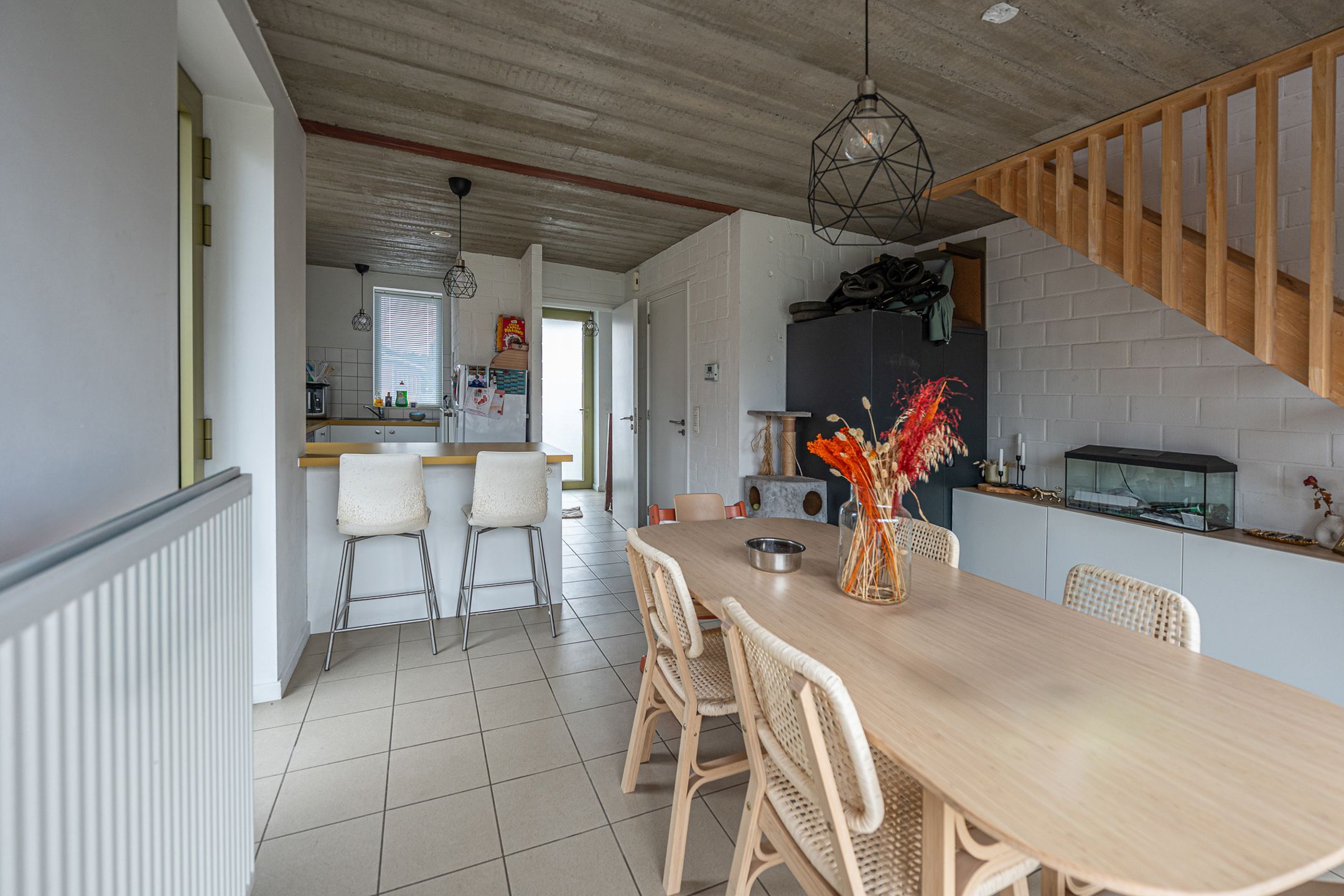 Recente woning in halfopen bebouwing foto 6