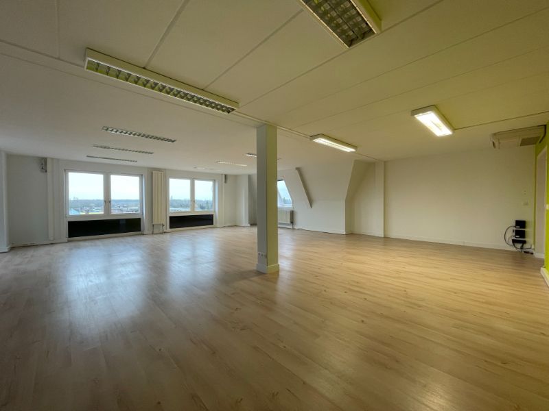 Kantoor van 97,5m² te huur op Toplocatie in Maaltecenter met prachtig zicht over Zwijnaarde foto 5