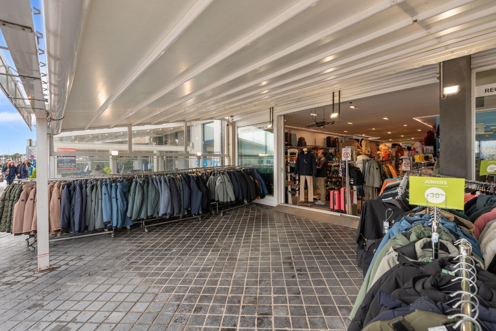 Handelspand te koop in Oostende – Topligging aan de Visserskaai foto 2