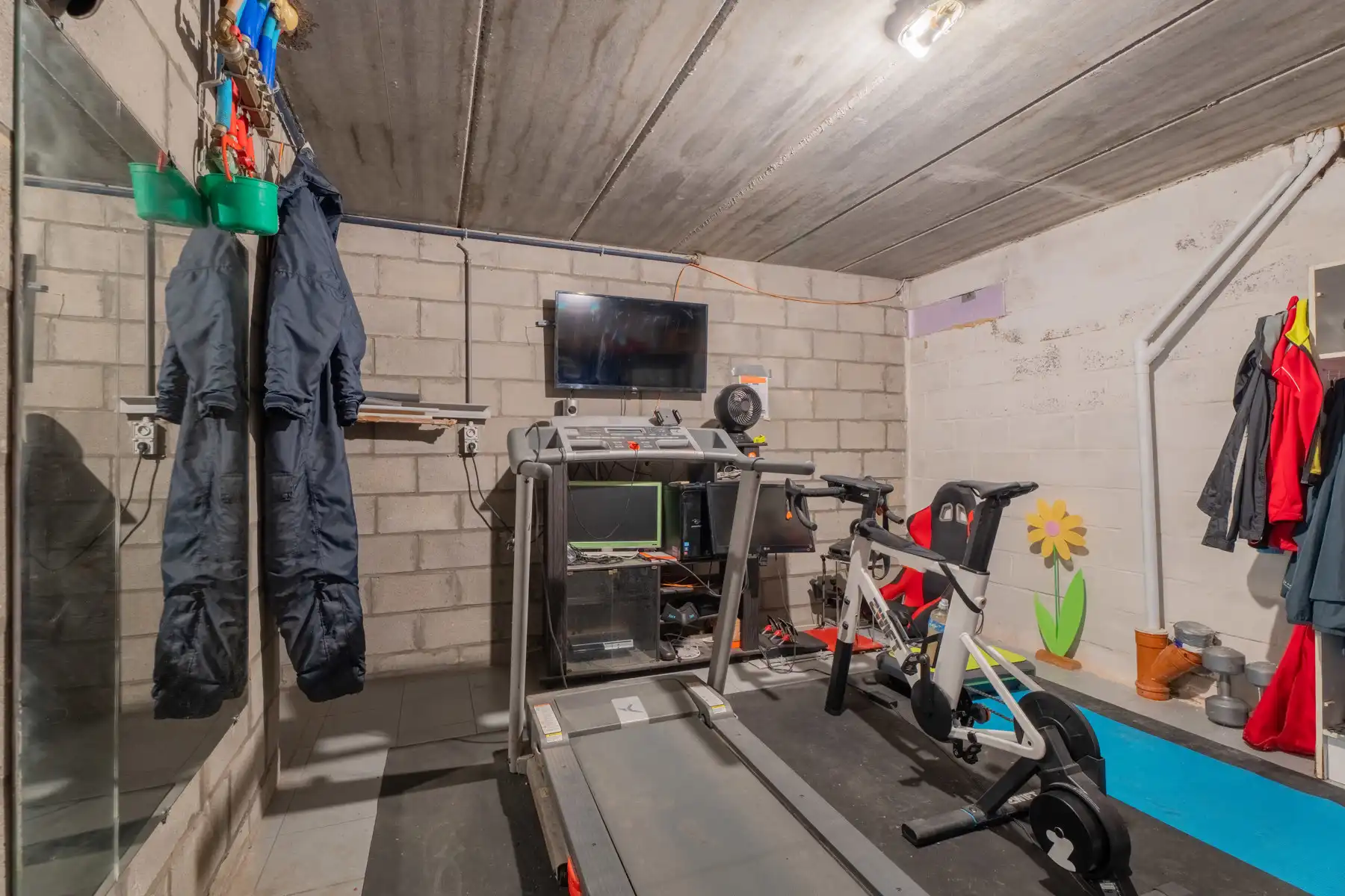 Ruime gezinswoning met 5 slaapkamers. foto 25
