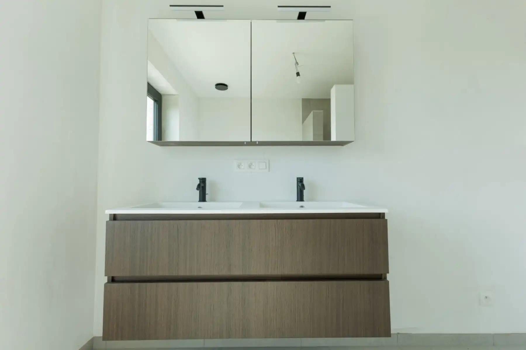 Instapklare nieuwbouwwoning met E-peil 9 foto 24