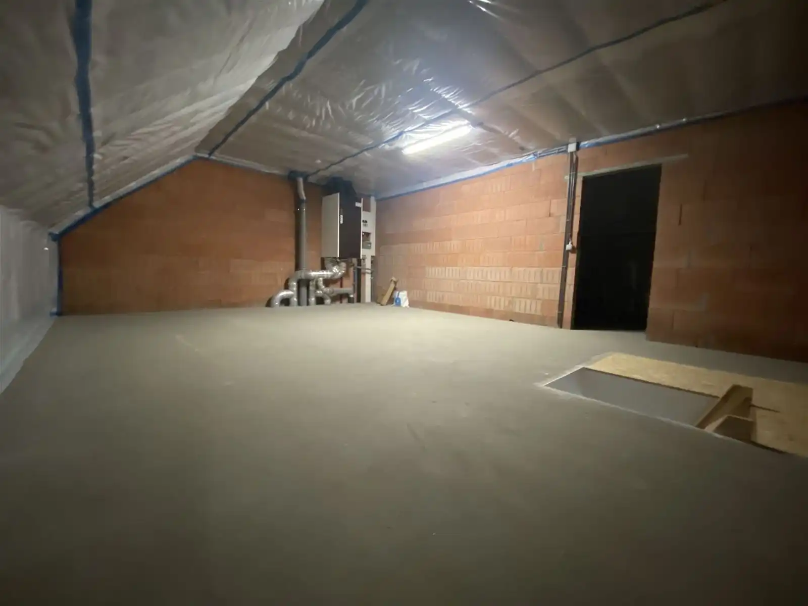 Ruime woning met 3 slaapkamers te huur foto 17