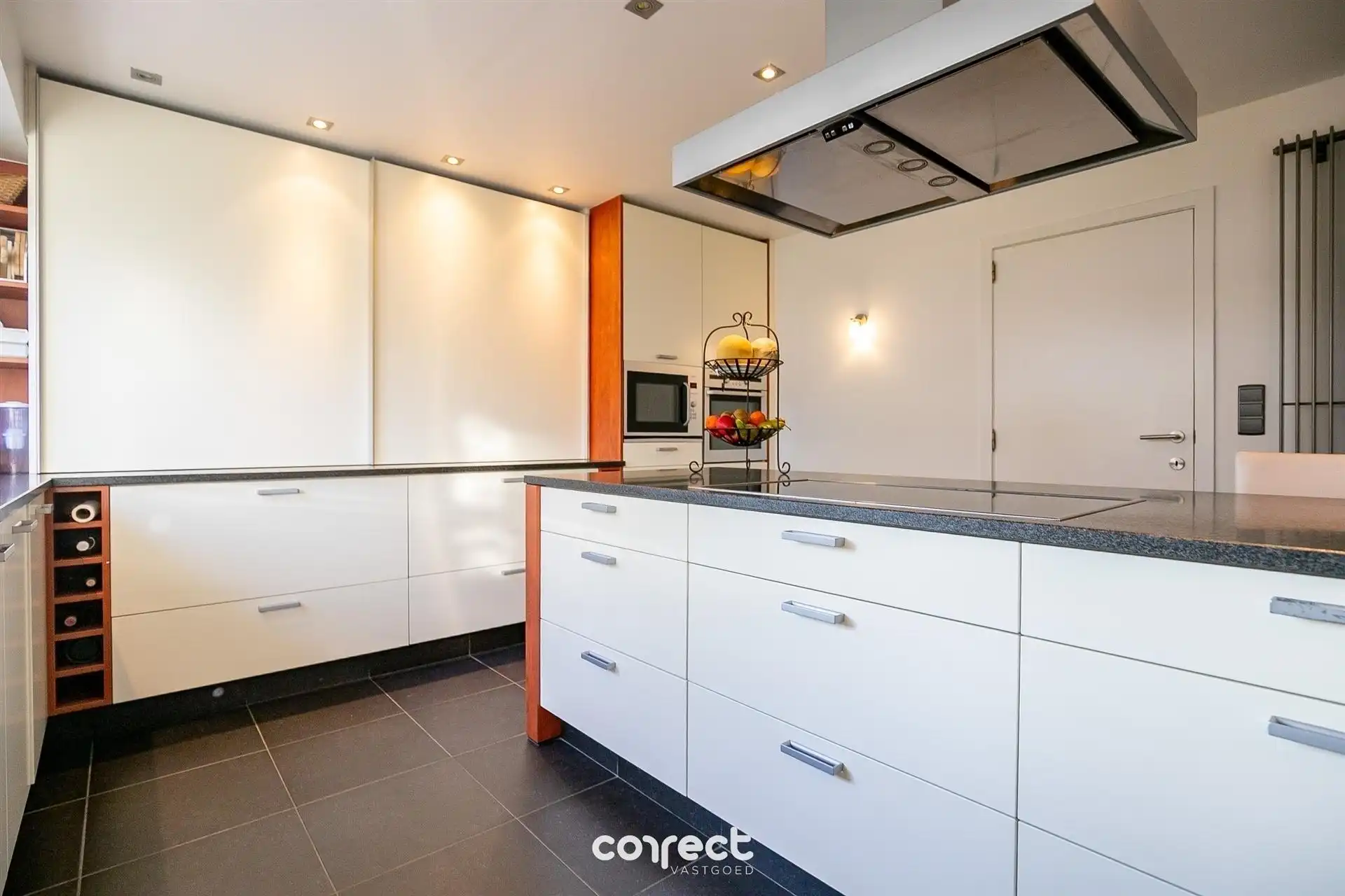 Karaktervolle, energiezuinige (label C) villa met tal van mogelijkheden! foto 8