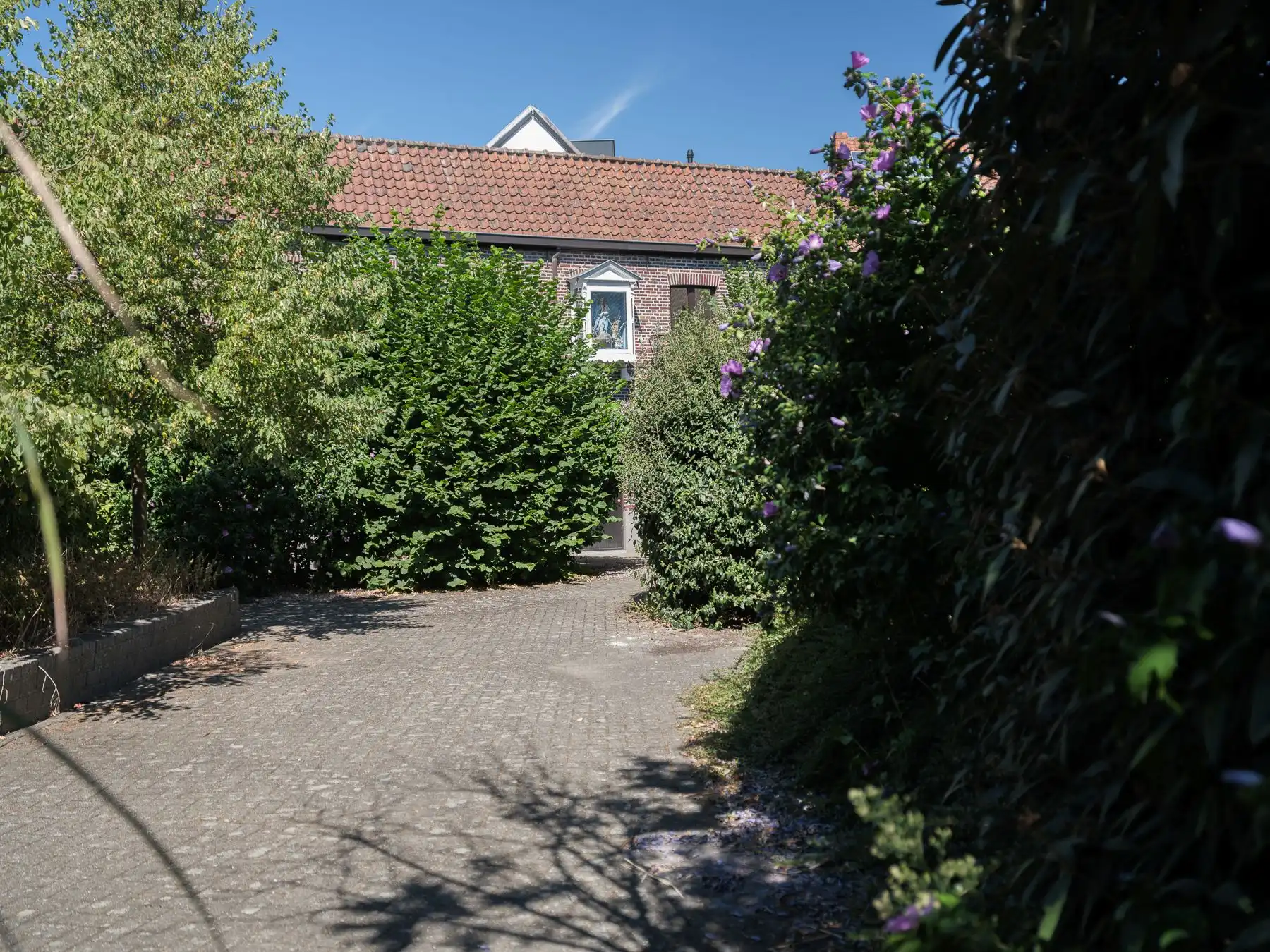 Instapklare en charmante standswoning in autovrij woonerf foto 17