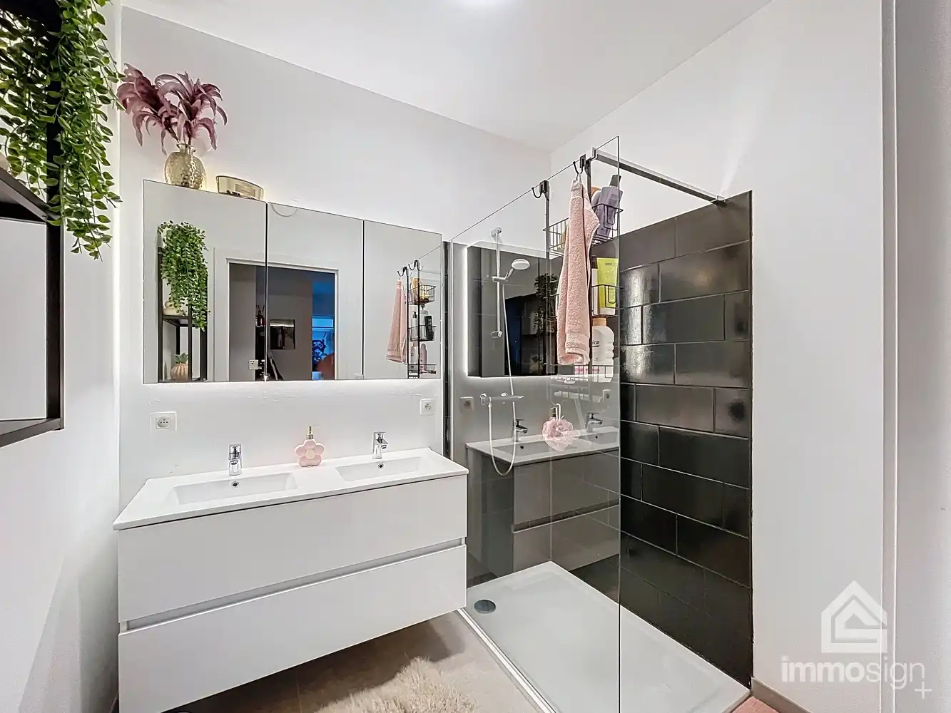 Modern appartement met twee slaapkamers op toplocatie in Bree centrum! foto 14
