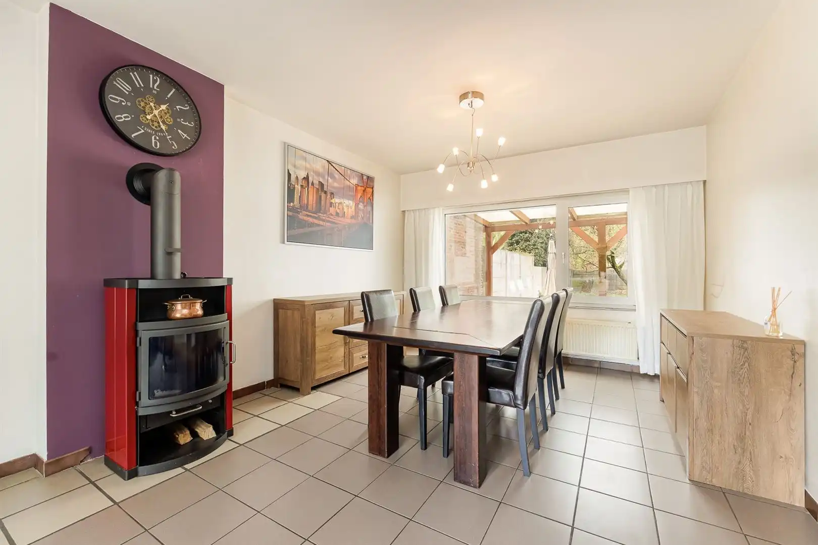 Ruime, lichte woning met garage & oprit op centrale ligging foto 3