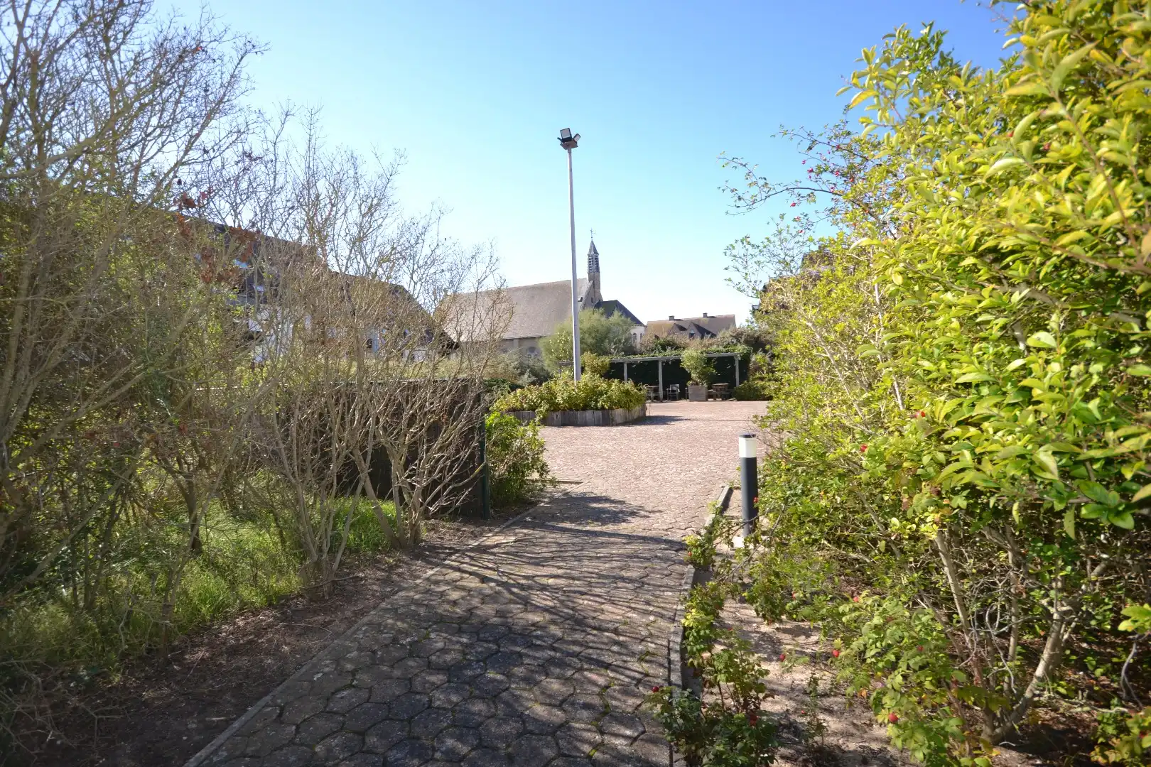 Zonnige studio met vrij uitzicht  en op  enkele stappen van de zee. foto 8