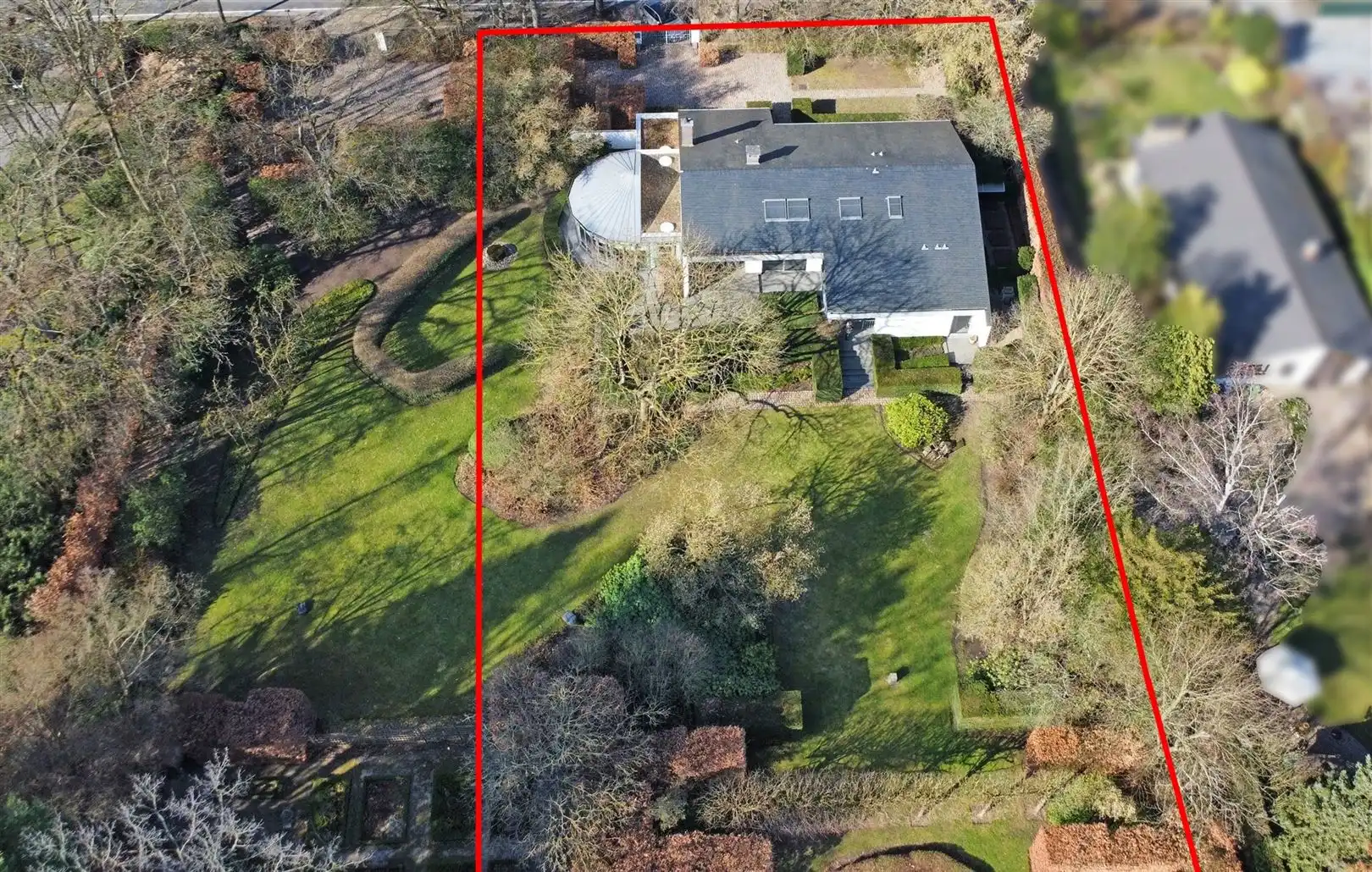 Tijdloze villa op goed bereikbare locatie foto 27