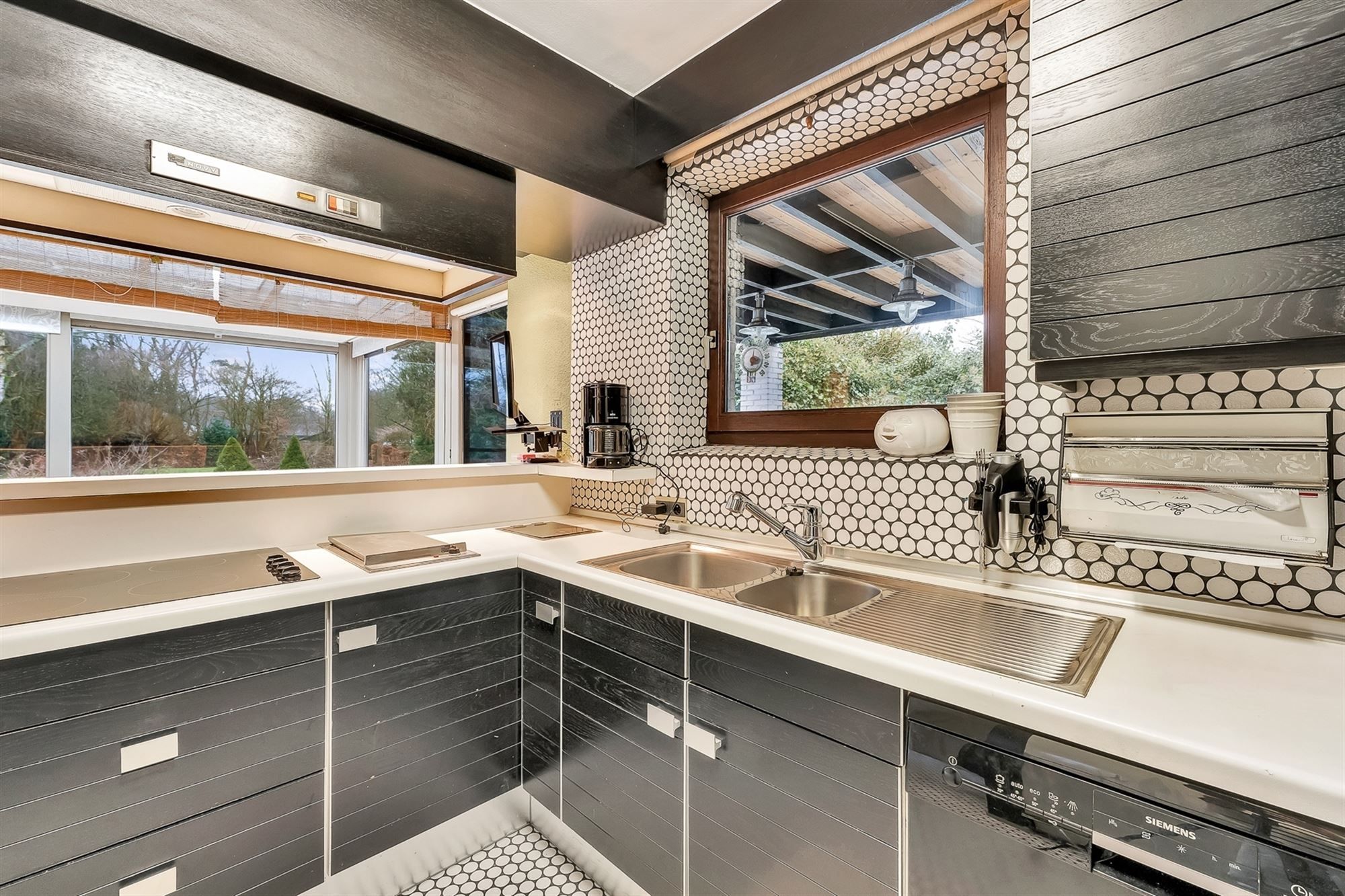 ZEER RUIME EN KARAKTERVOLLE WONING GELEGEN OP EEN BREED, UITGESTREKT EN ZUIDELIJK GEORIËNTEERD PERCEEL VAN 36A20CA TE BALEN (HULSEN) foto 17