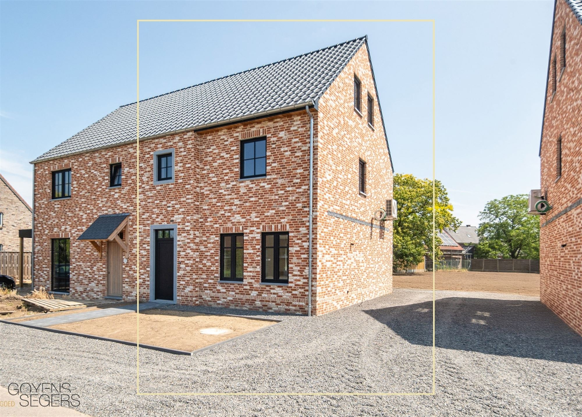 Afgewerkte BEN-woning op zeer rustige locatie te Molenbeersel foto {{pictureIndex}}