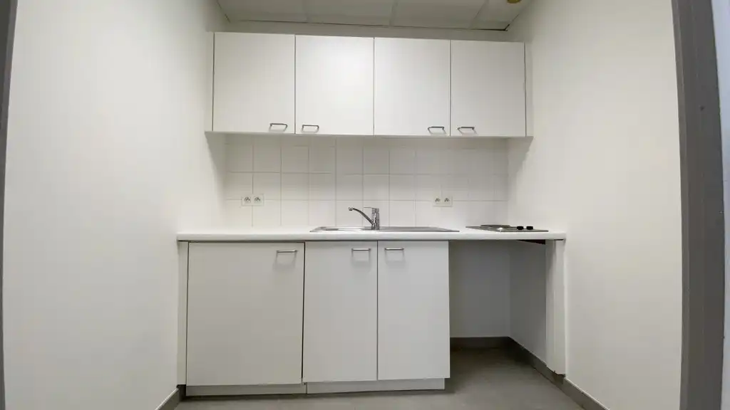 Kantoor te huur in Dionysius KMO-center vlakbij E40 in Gent foto 9