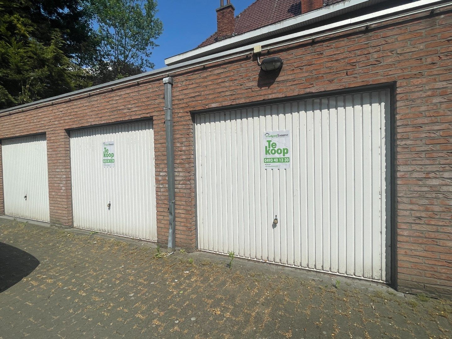 Garagebox gelegen in centrum Ardooie foto 4