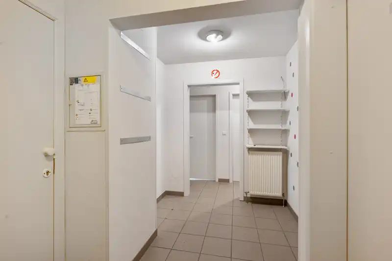 Zeer rustig gelegen gelijkvloers appartement met 3 slaapkamers, tuin en garage foto 6