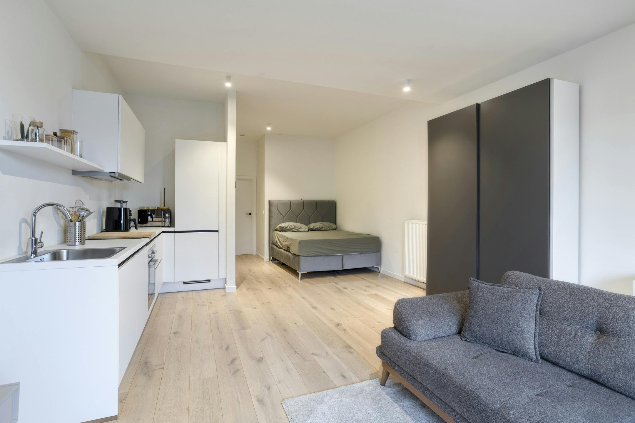 Gerenoveerde studio met terras te koop in Antwerpen foto 4