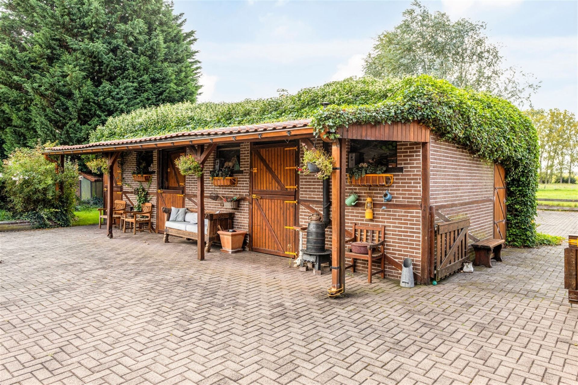 Ruime villa voor paardenliefhebbers op een domein van +/- 1ha36a foto 4