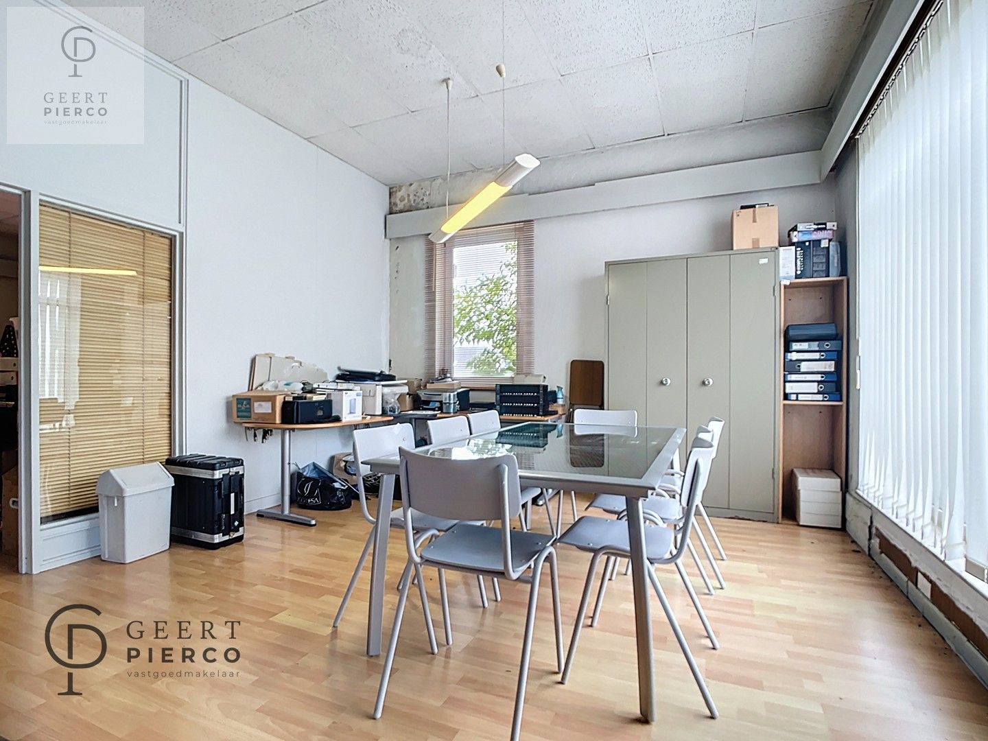 Multifunctioneel pand gelegen op een zeer gunstige locatie. foto 12